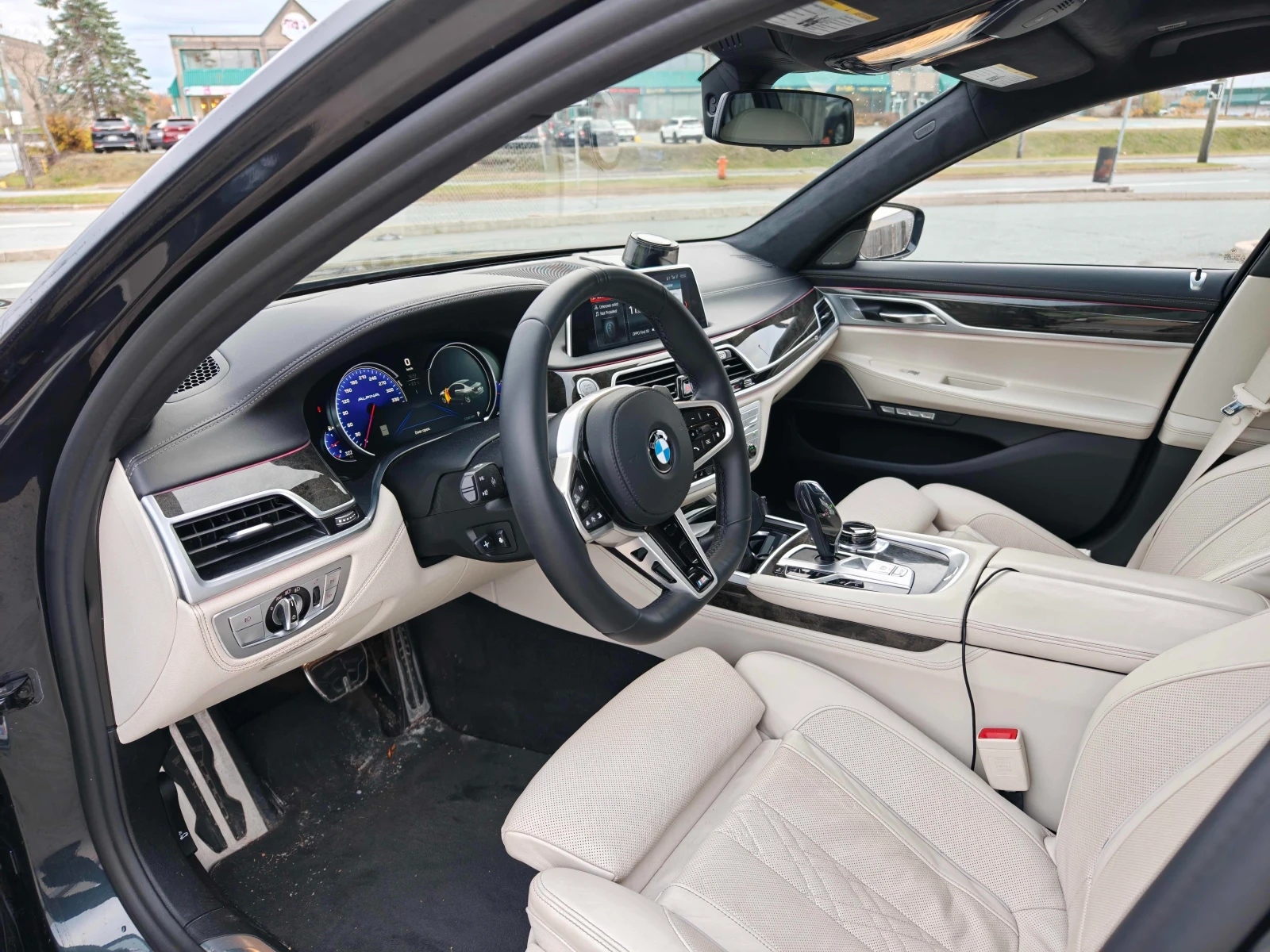 BMW 750 * CARFAX *    | Mobile.bg   6