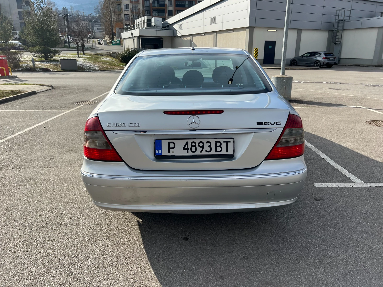 Mercedes-Benz E 320 Avangarde - изображение 6