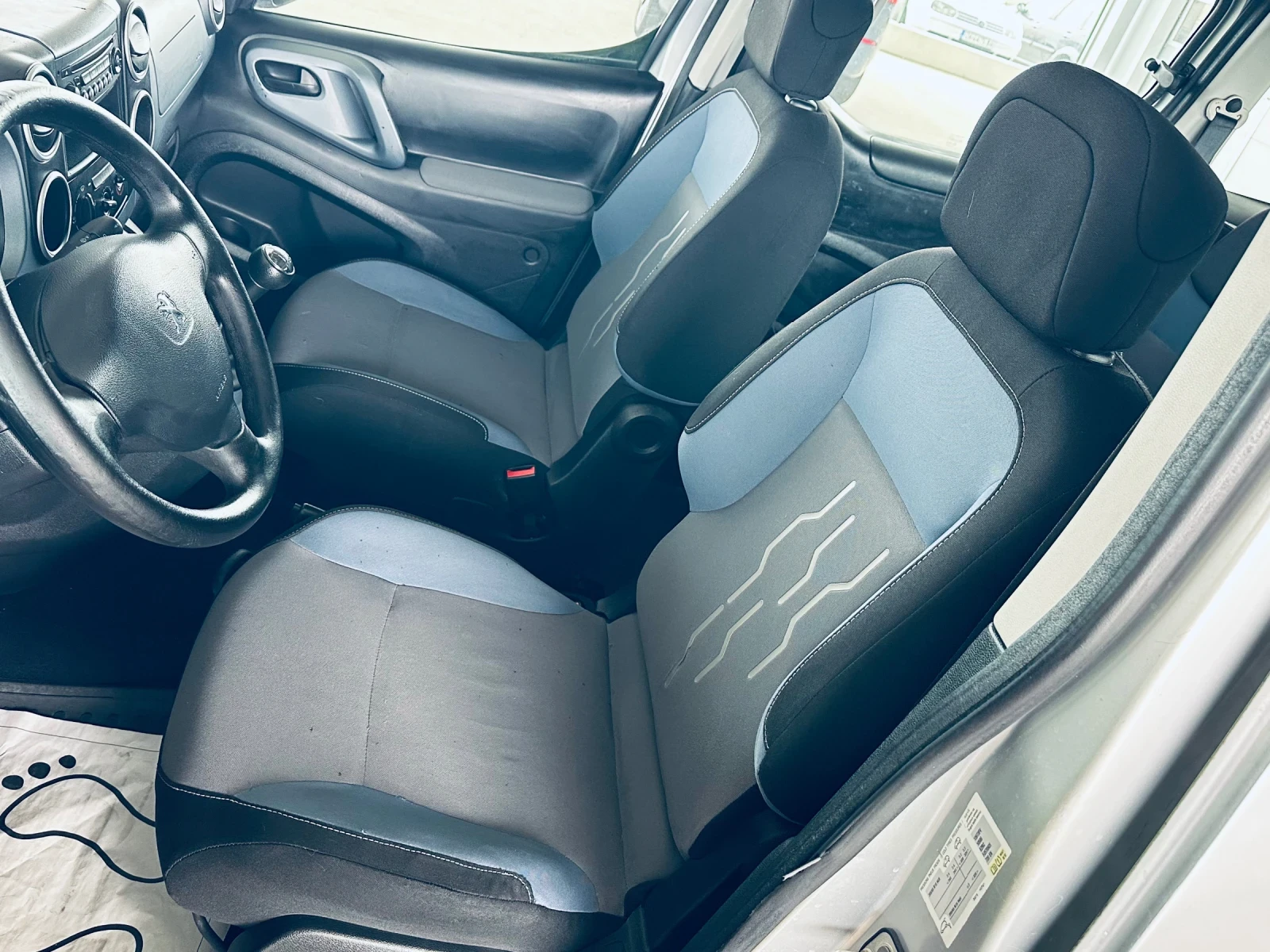 Peugeot Partner 1.6HDI, снимка 7 - Автомобили и джипове - 52949755