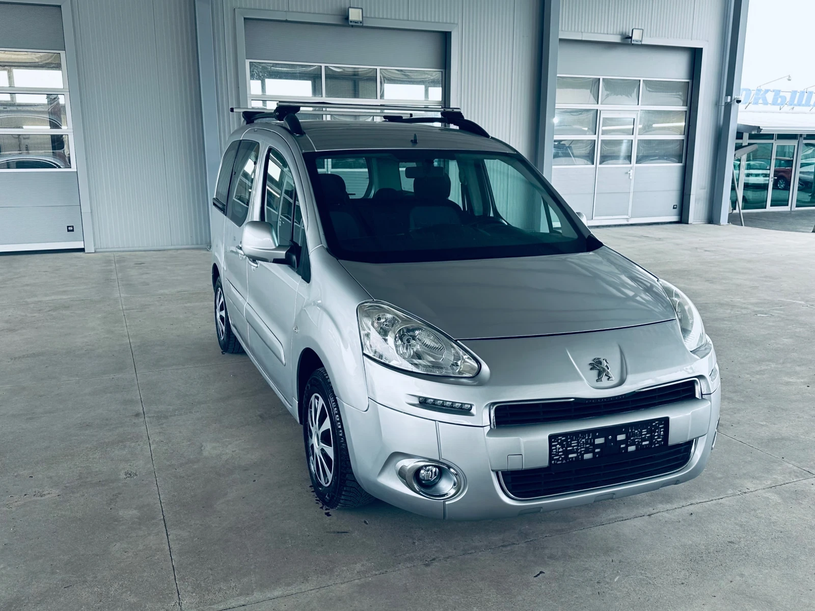 Peugeot Partner 1.6HDI, снимка 3 - Автомобили и джипове - 52949755