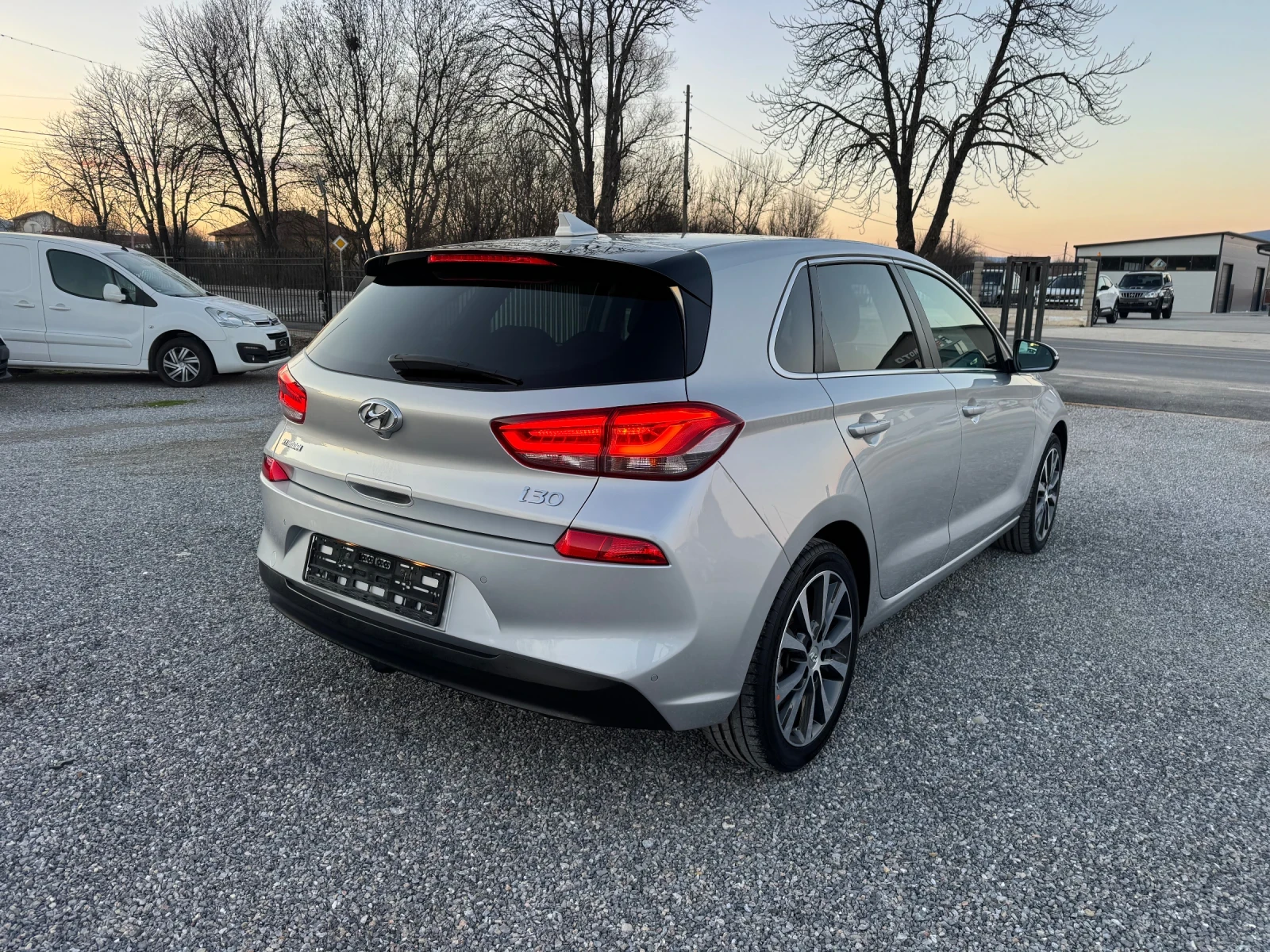 Hyundai I30 1.6CRDI 16V NAVI!! CAMERA!! LED!! DISTR!!FULL!! - изображение 6