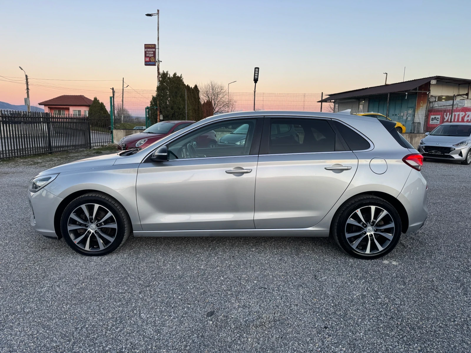 Hyundai I30 1.6CRDI 16V NAVI!! CAMERA!! LED!! DISTR!!FULL!! - изображение 3