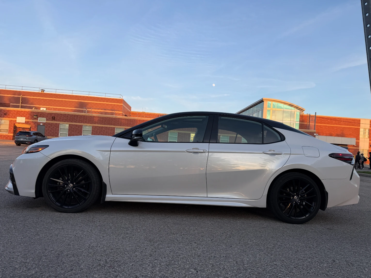 Toyota Camry Hybrid XSE * CARFAX * АВТО КРЕДИТ * , снимка 4 - Автомобили и джипове - 54715172
