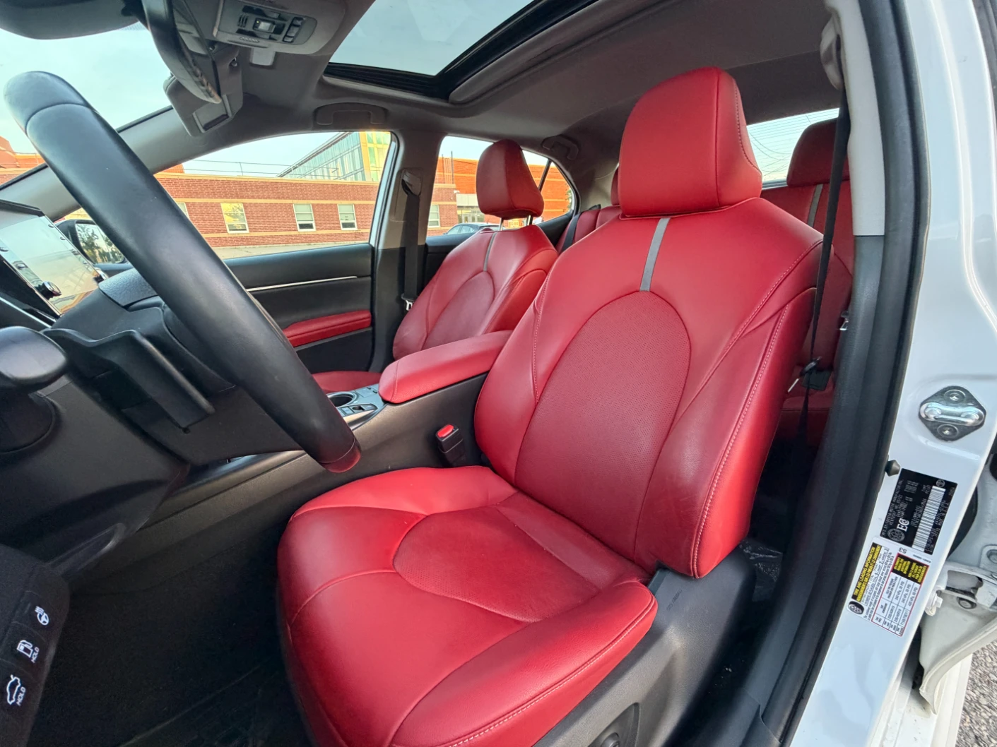 Toyota Camry Hybrid XSE * CARFAX * АВТО КРЕДИТ * , снимка 8 - Автомобили и джипове - 54715172