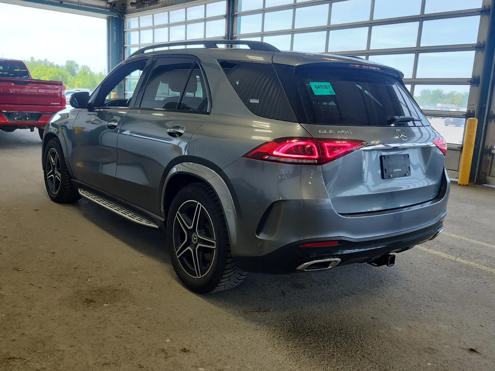 Mercedes-Benz GLE 450 4MATIC/AMG-PACK/HEAD UP/BURMESTER/PANO/ОБДУХВАНЕ, снимка 4 - Автомобили и джипове - 54758445