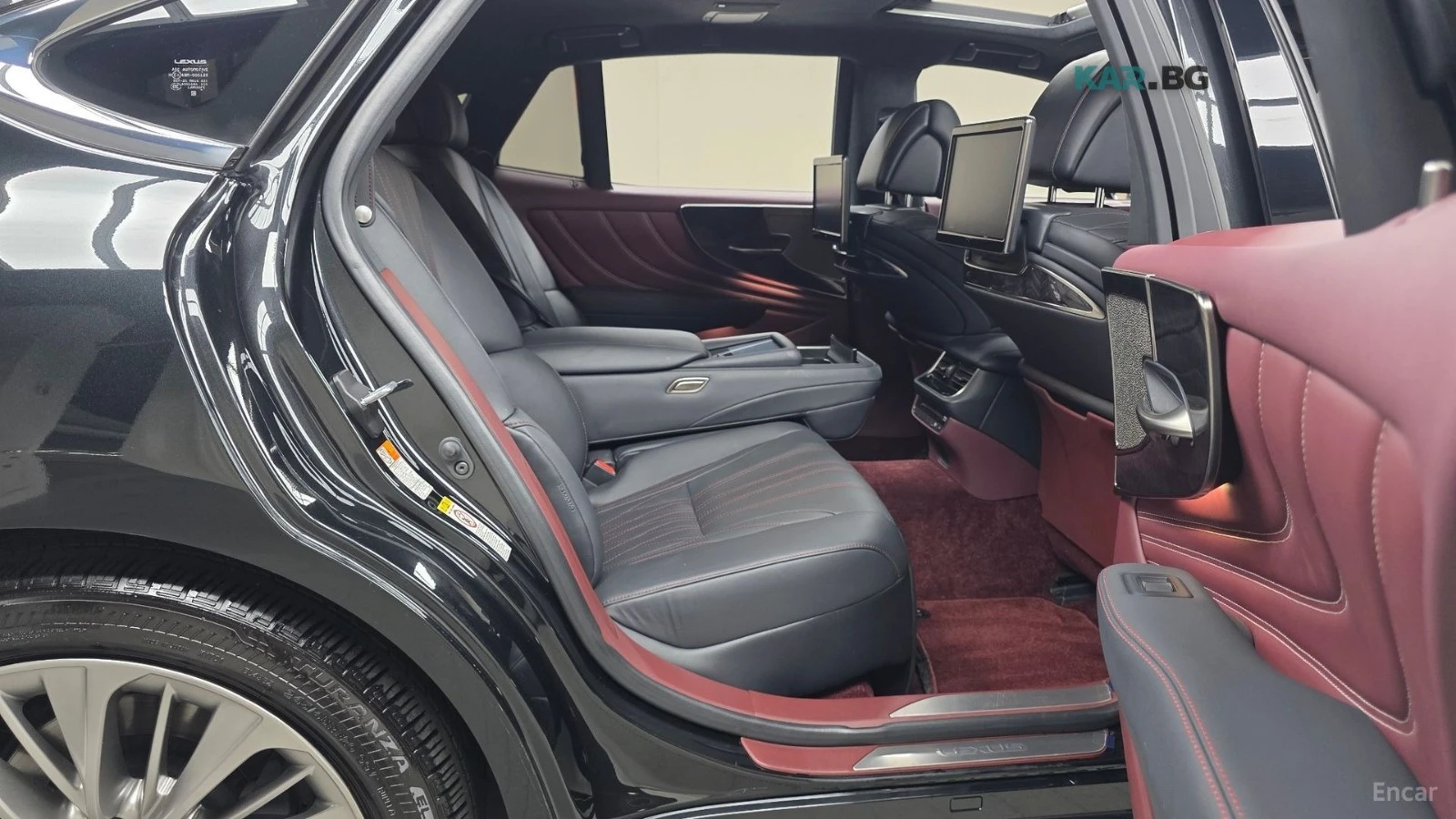 Lexus LS 500 * PLATINUM* AWD* МАСАЖИ* TV* ПОДГРЕВ* ОБДУХВАНЕ* , снимка 11 - Автомобили и джипове - 54928765