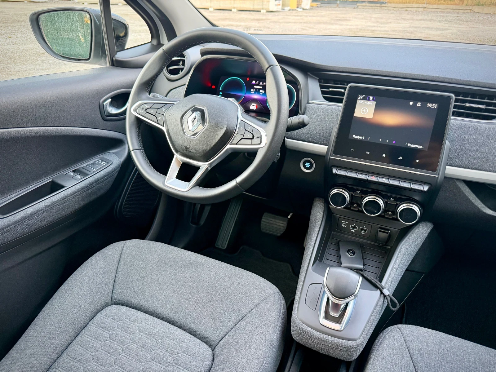 Renault Zoe 52 kWh* CCS* 33000KM* НОВА, снимка 11 - Автомобили и джипове - 55038442