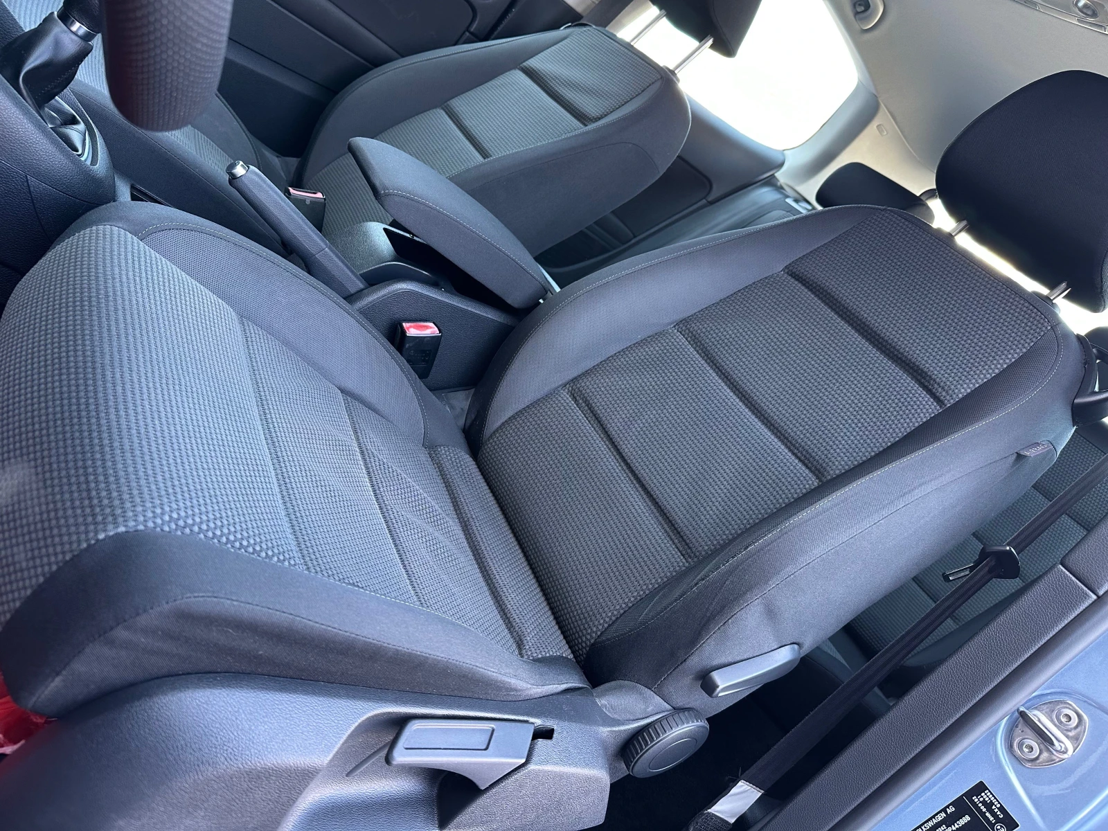 VW Golf 1.4 TSI, снимка 9 - Автомобили и джипове - 55325577