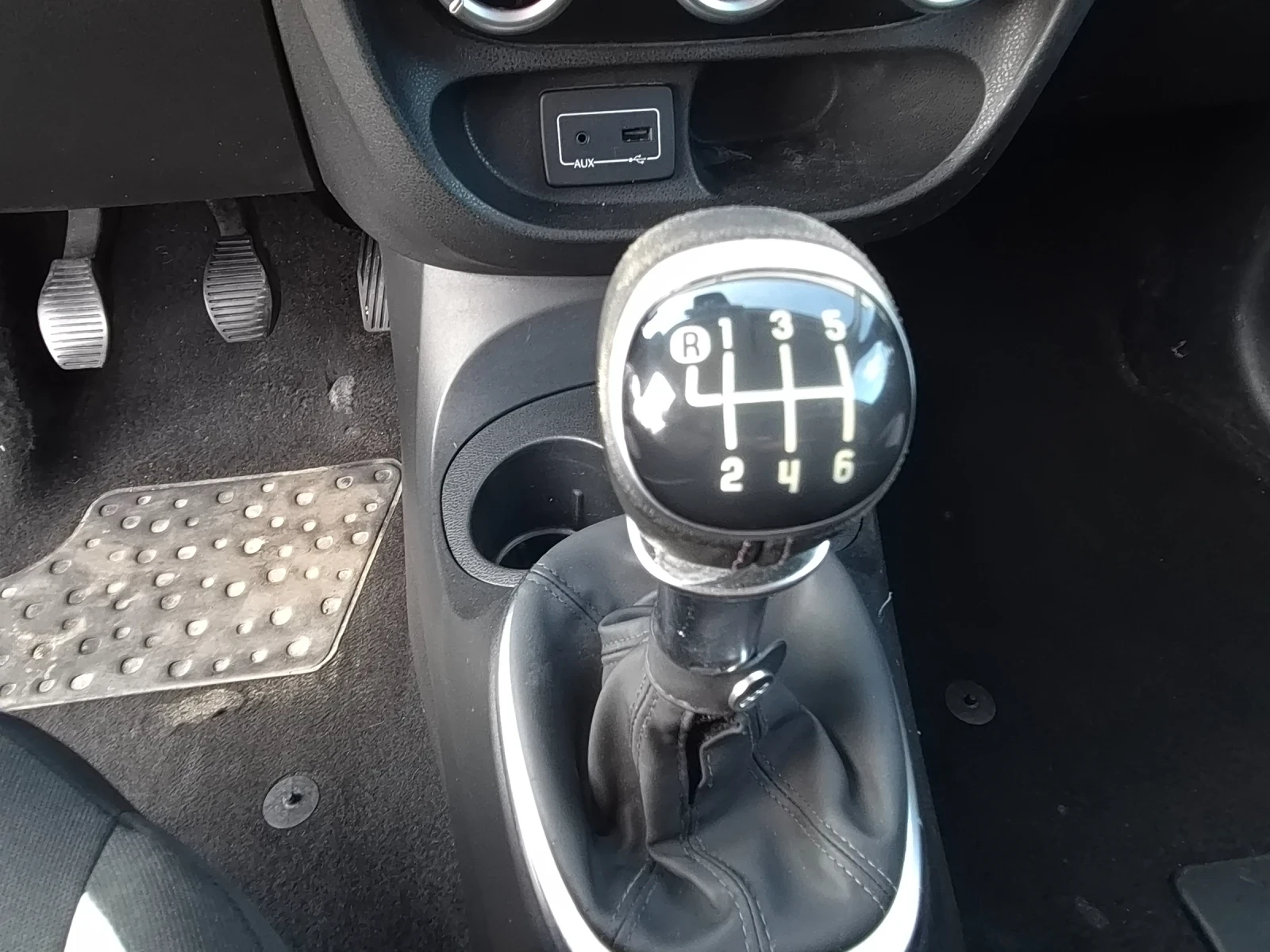 Fiat 500L 1.6JTD 105ps., снимка 13 - Автомобили и джипове - 55395594