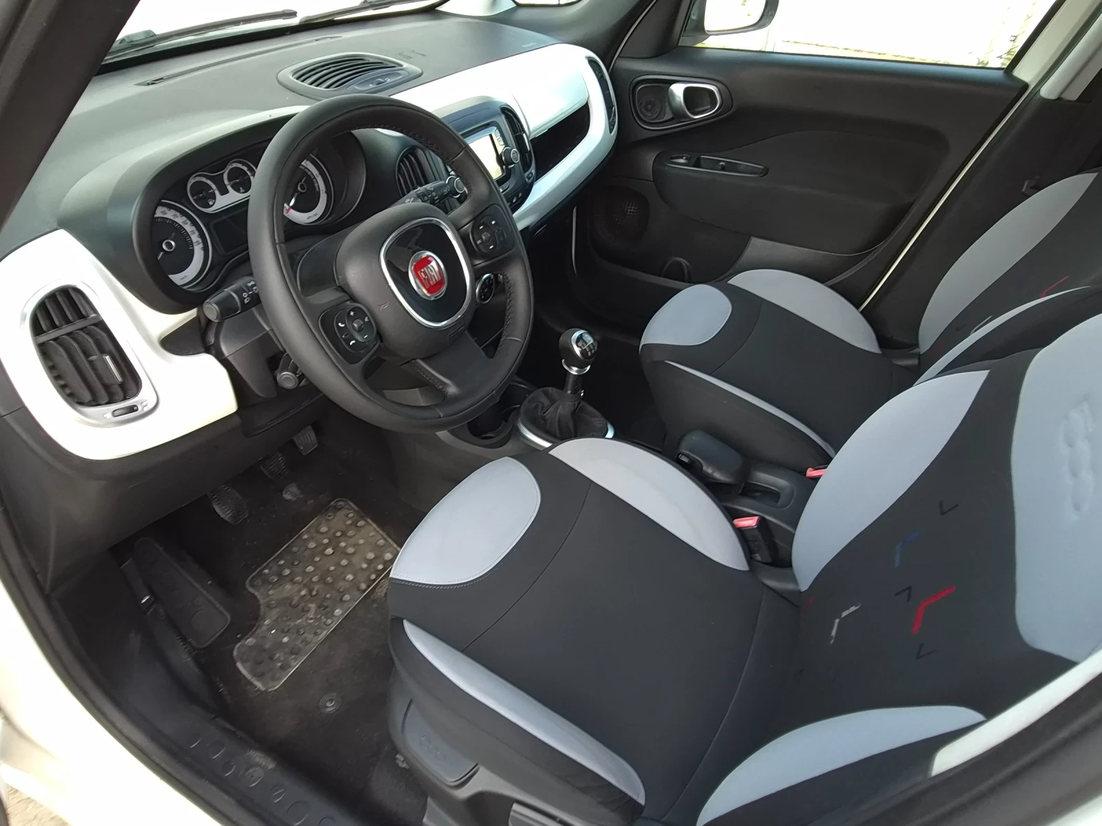 Fiat 500L 1.6JTD 105ps., снимка 12 - Автомобили и джипове - 55395594
