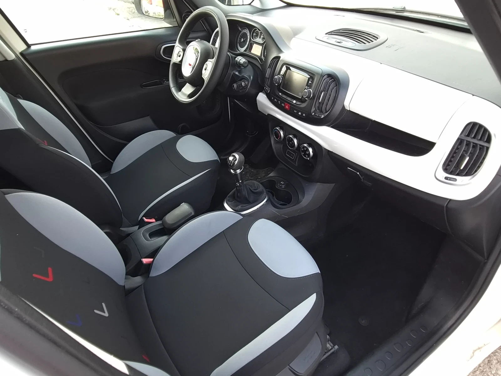 Fiat 500L 1.6JTD 105ps., снимка 8 - Автомобили и джипове - 55395594