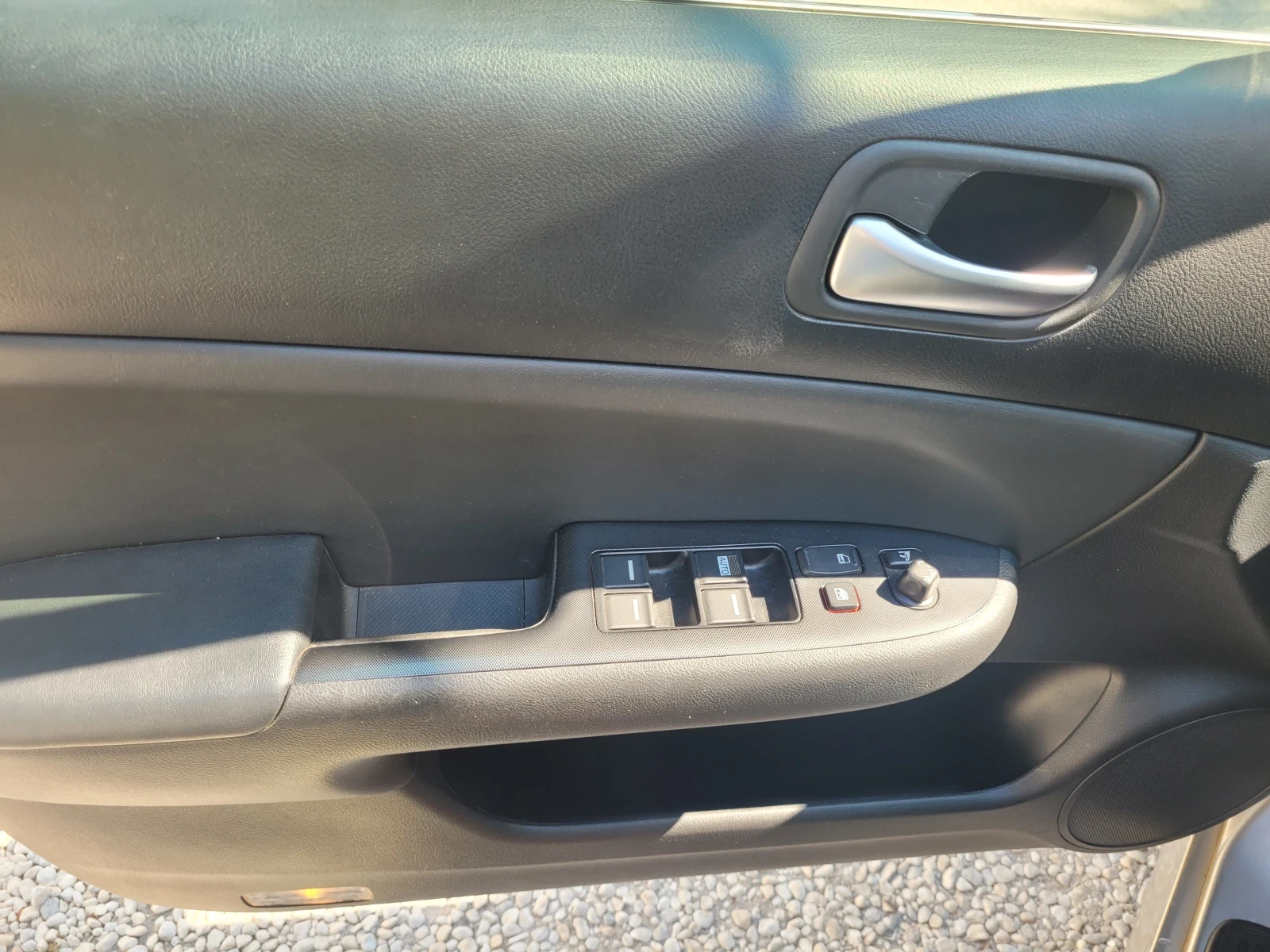 Honda Accord 2.2 I-CDTI , снимка 11 - Автомобили и джипове - 55471479