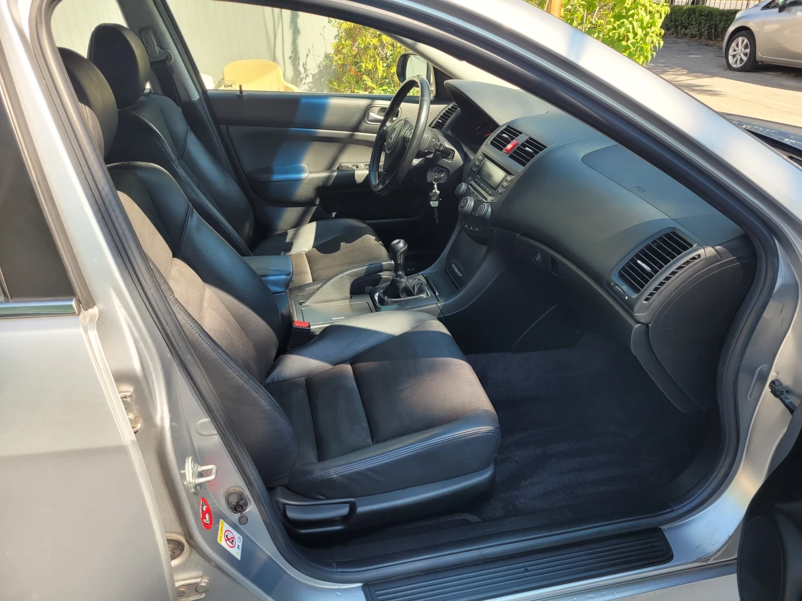 Honda Accord 2.2 I-CDTI , снимка 14 - Автомобили и джипове - 55471479