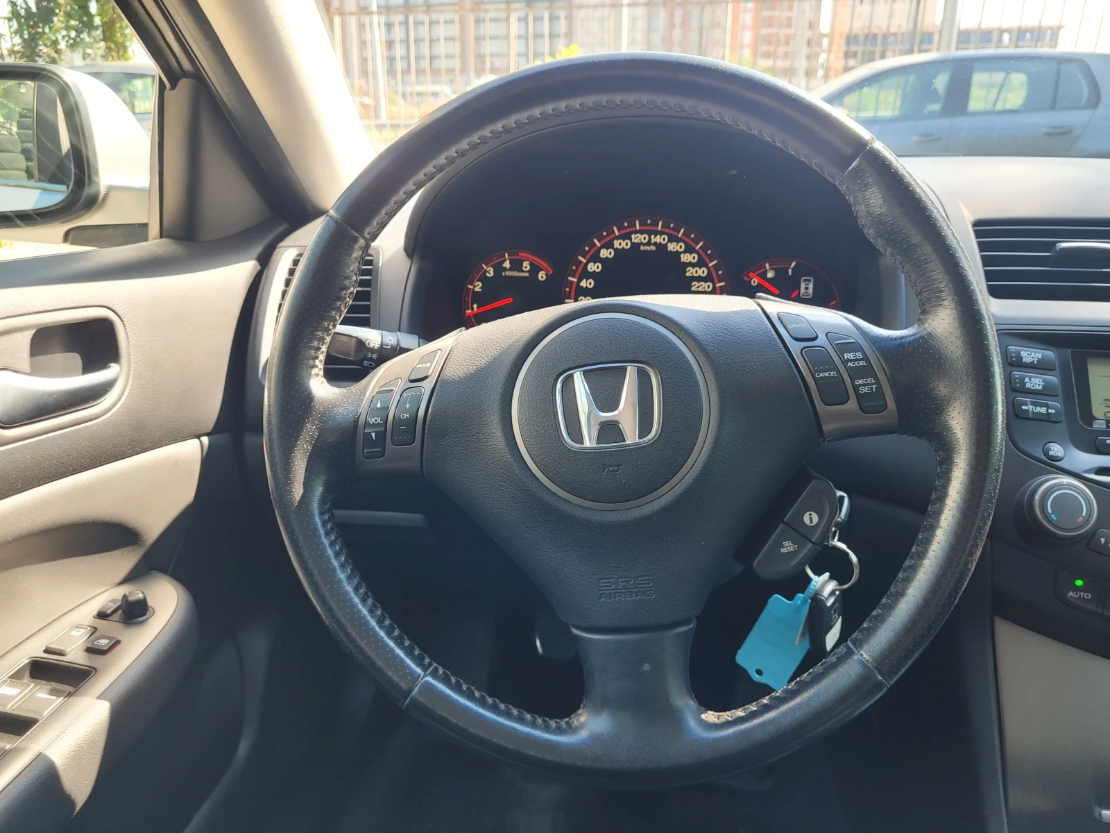 Honda Accord 2.2 I-CDTI , снимка 8 - Автомобили и джипове - 55471479