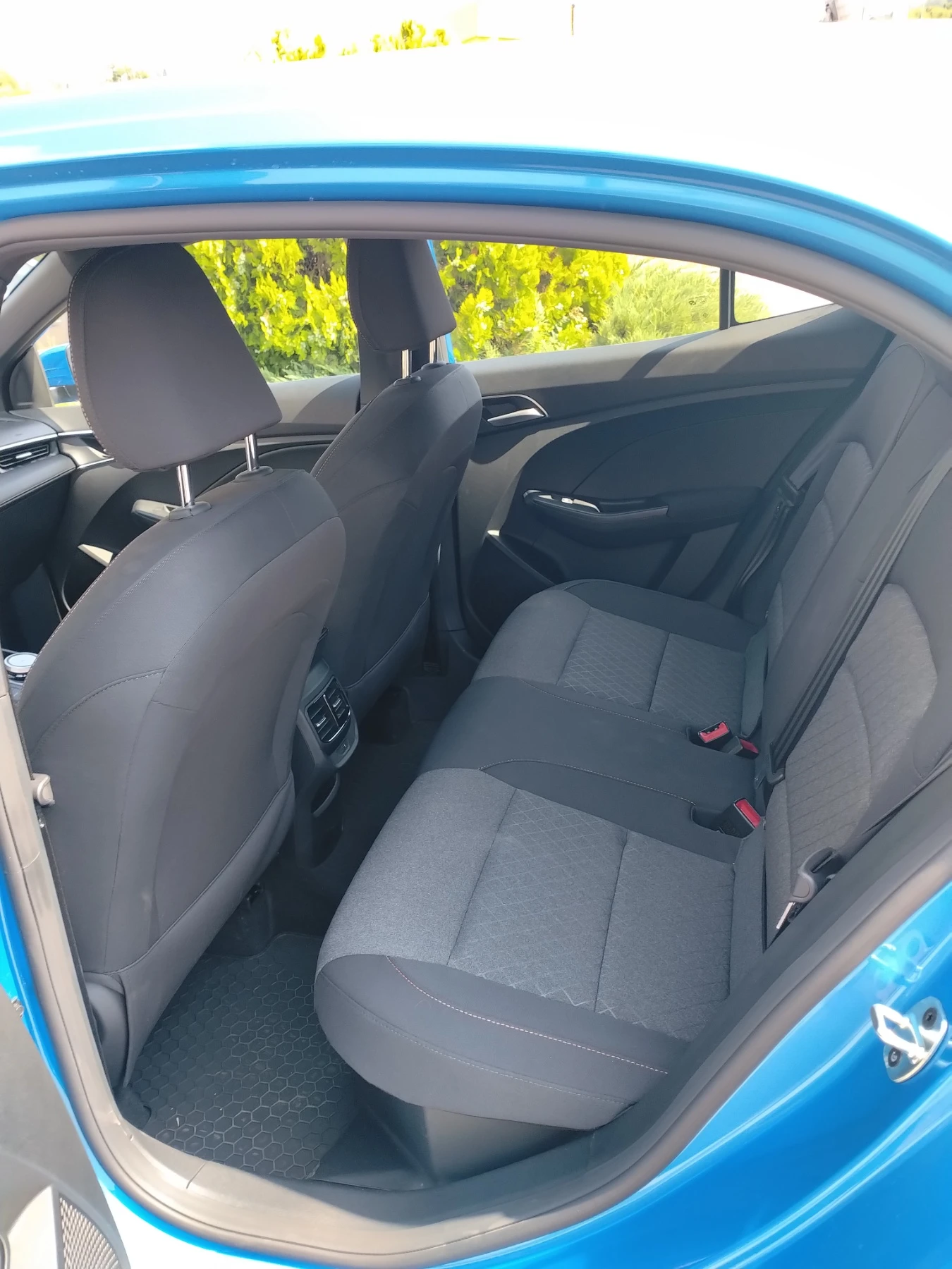 Mg 3 Hybrid, снимка 8 - Автомобили и джипове - 55817154