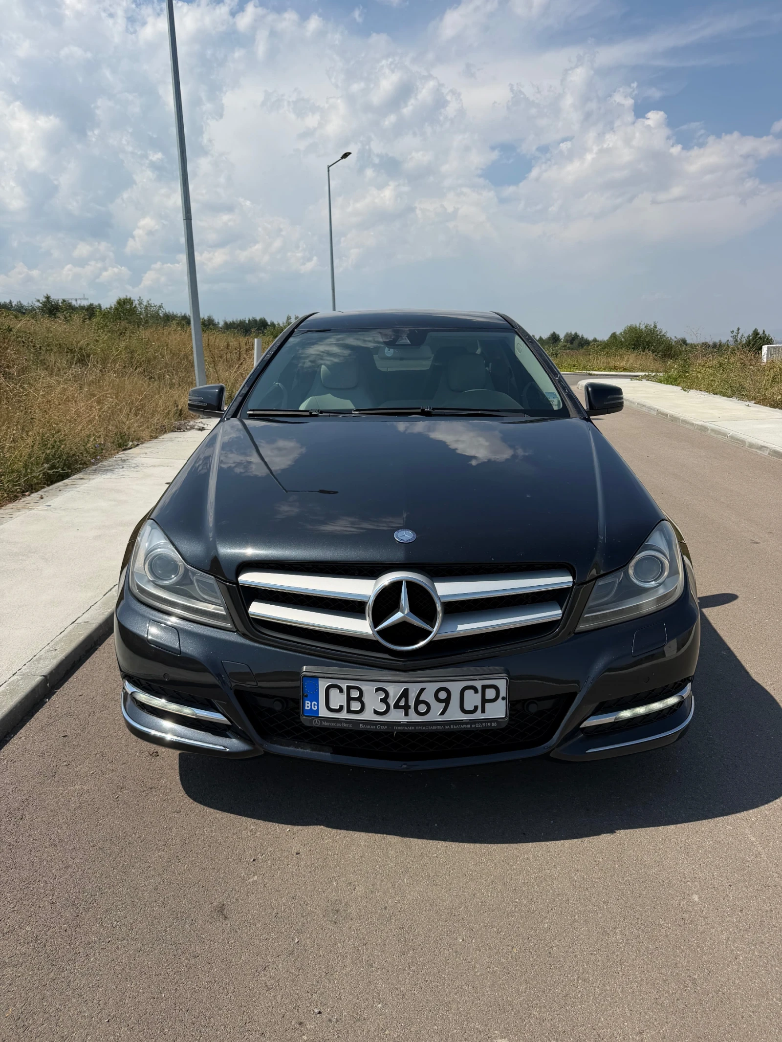 Mercedes-Benz C 220 Coupe, снимка 5 - Автомобили и джипове - 55824958