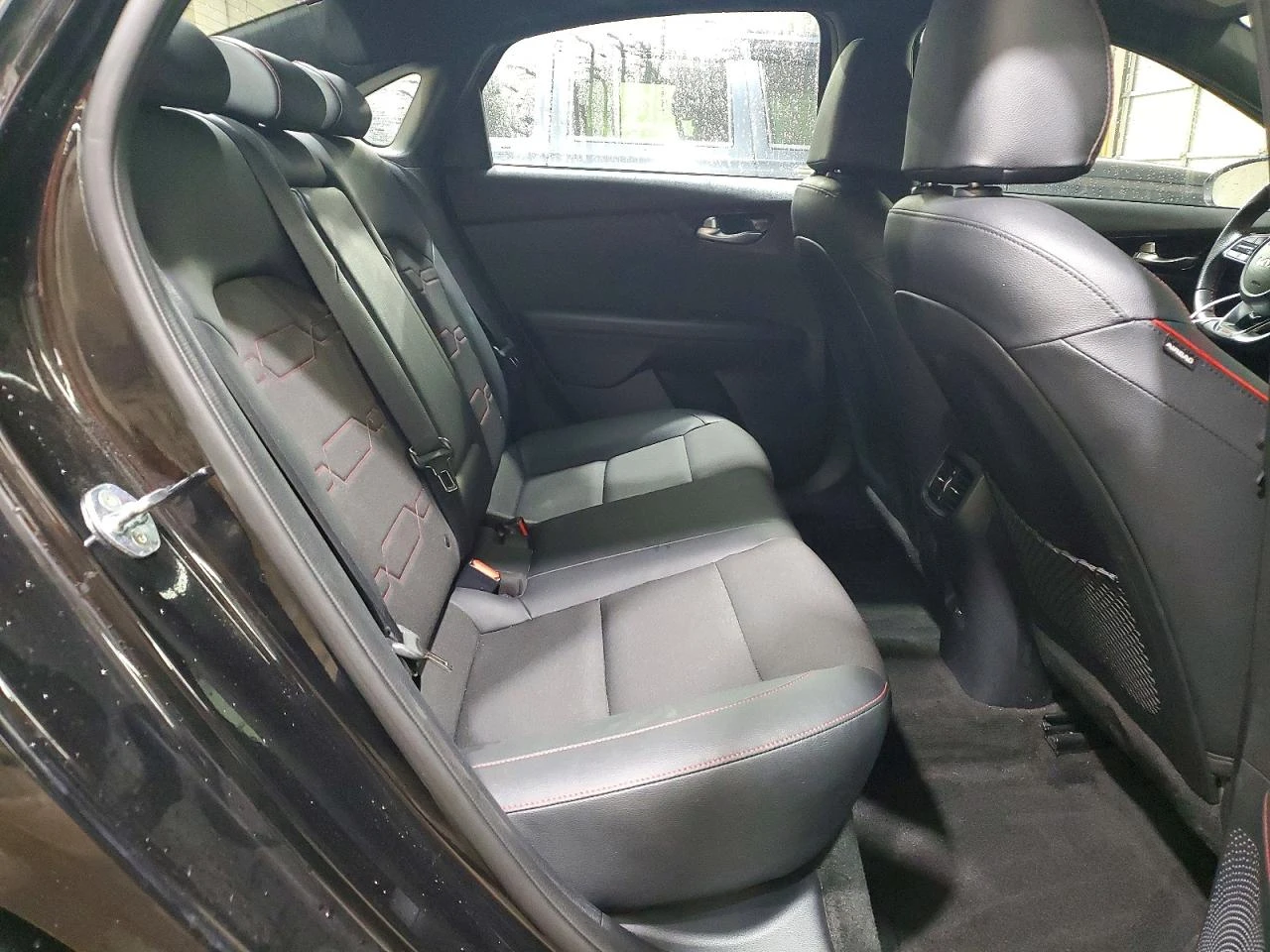Kia Forte 1.6l Gt, снимка 10 - Автомобили и джипове - 56040013