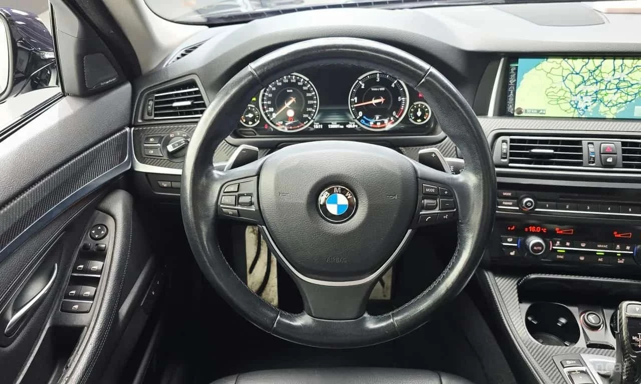 BMW 530 * 530d xDrive M Aero Dynamic * ЦЕНА ДО БГ, снимка 13 - Автомобили и джипове - 56259047
