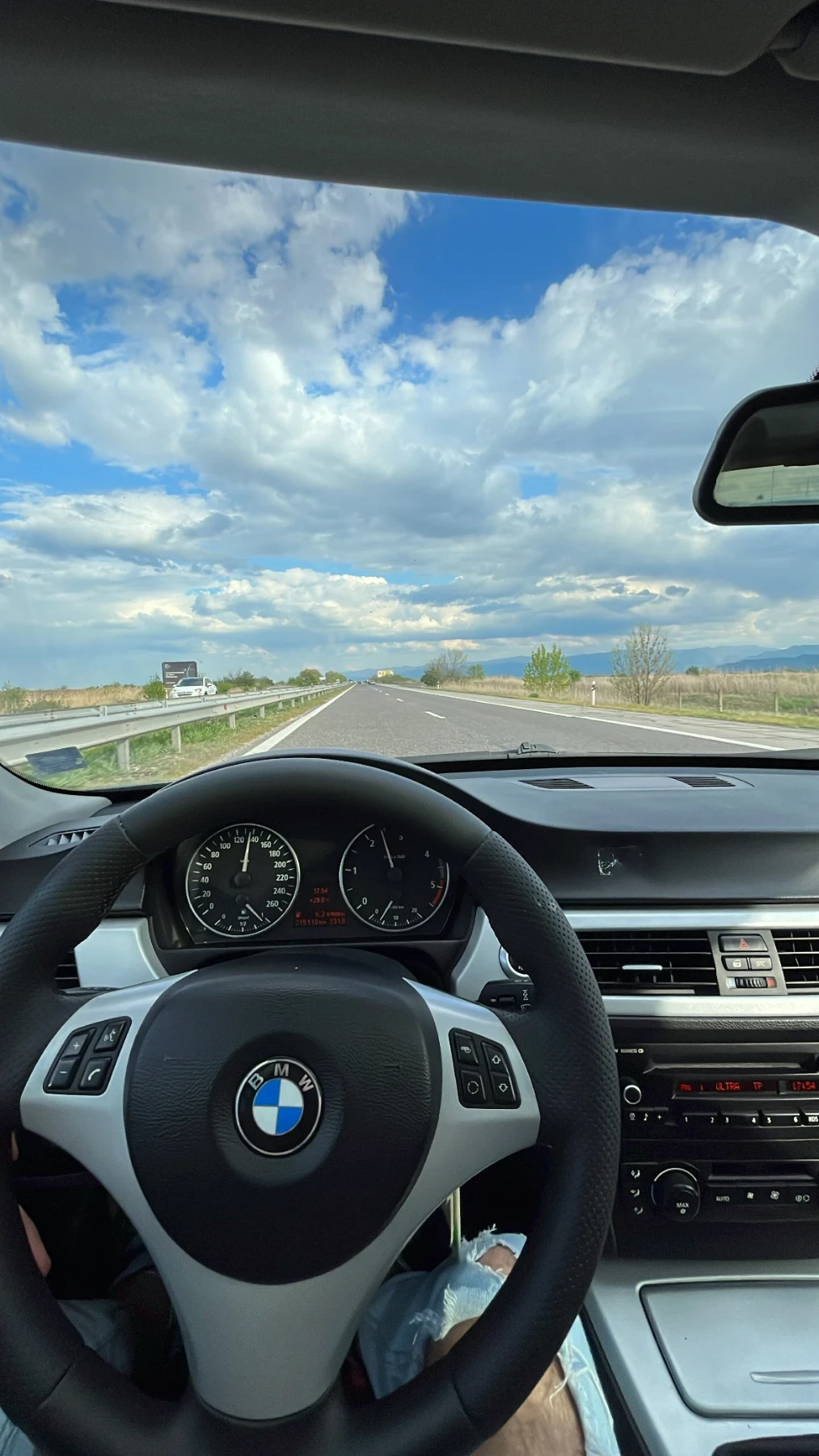 BMW 320, снимка 4 - Автомобили и джипове - 56345628