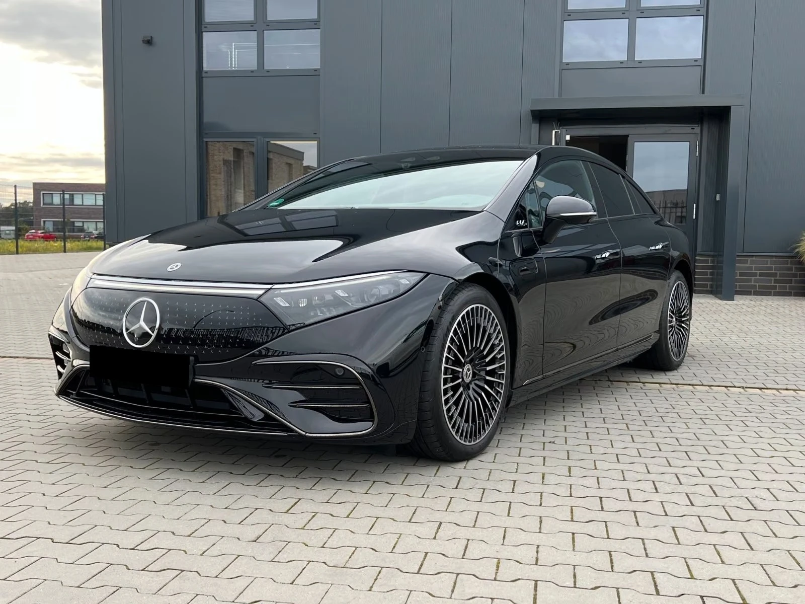 Mercedes-Benz EQS 580/ 4M/ AMG/ HYPERSCREEN/ PANO/ HUD/ AIR/ 360/ TV | Mobile.bg � ����������� 2