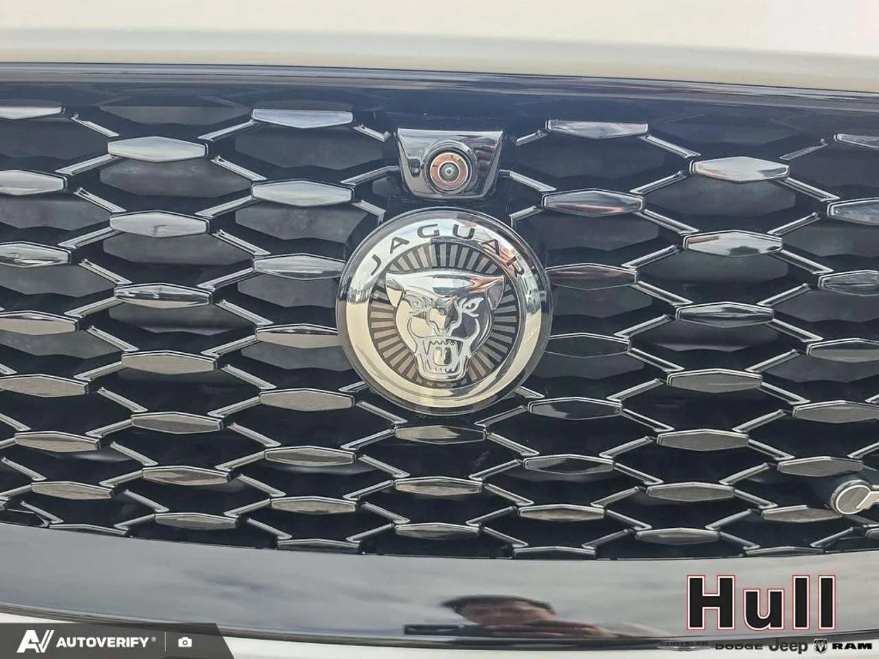 Jaguar E-pace R-Dynamic SE P250 AWD, снимка 9 - Автомобили и джипове - 56540954