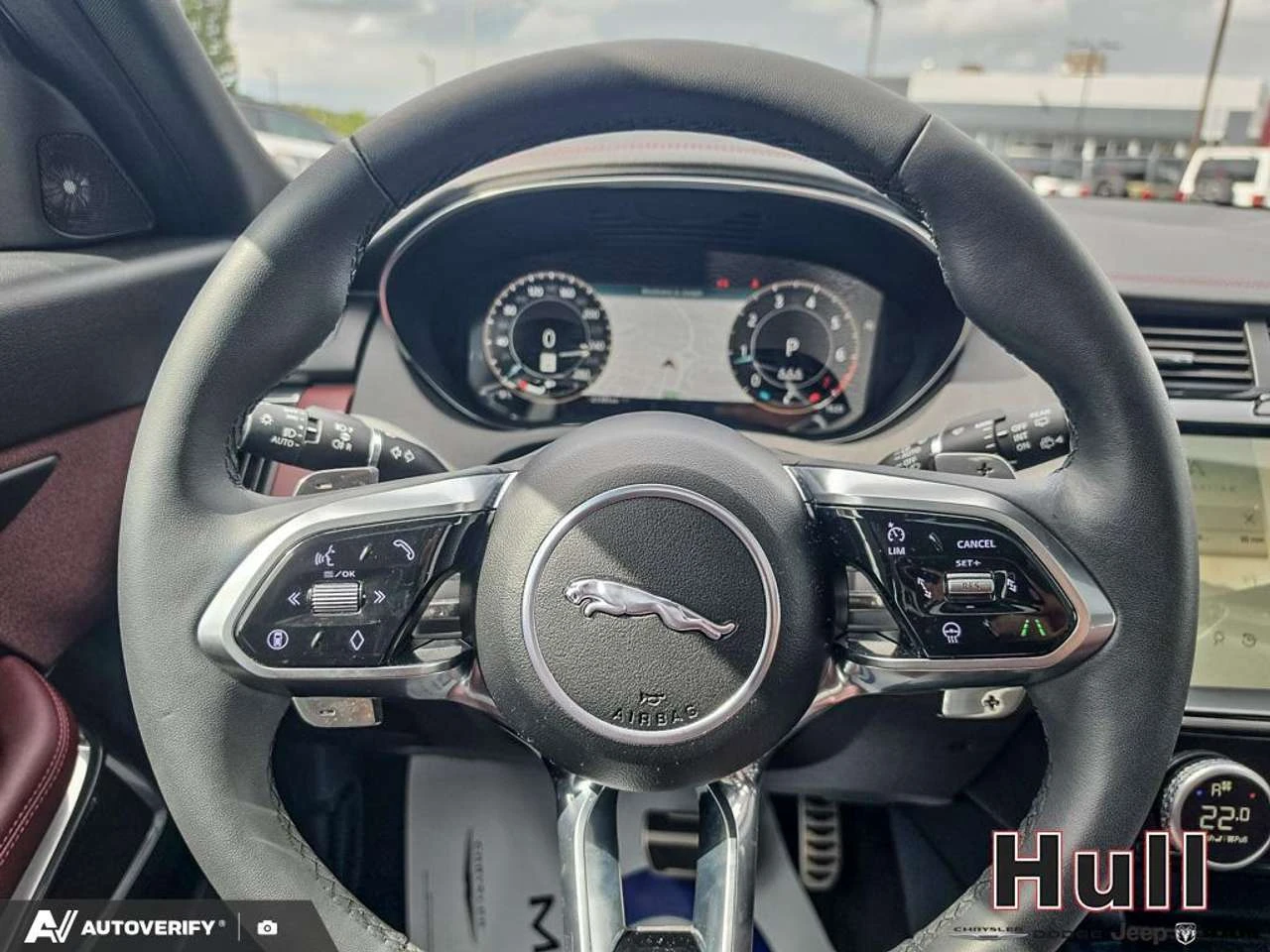 Jaguar E-pace R-Dynamic SE P250 AWD, снимка 14 - Автомобили и джипове - 56540954
