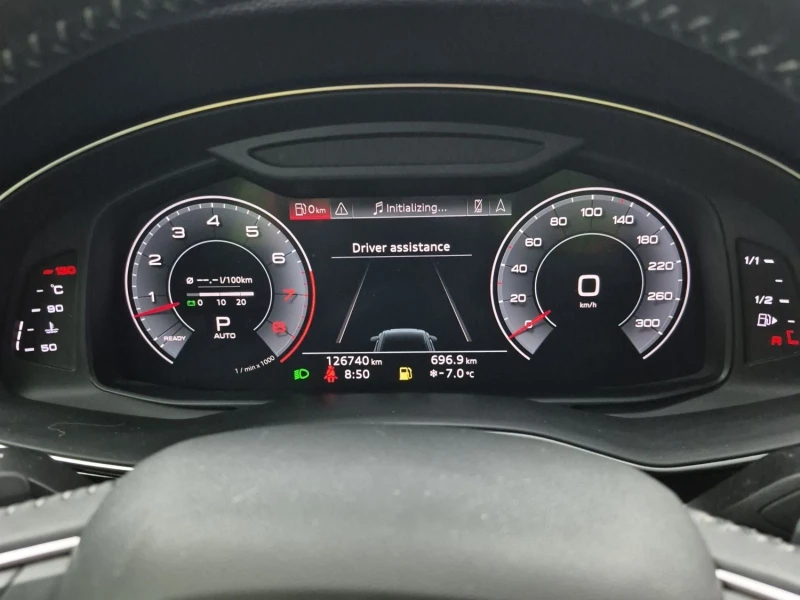 Audi Q8 3.0L QUATTRO S-LINE, снимка 9 - Автомобили и джипове - 52704122