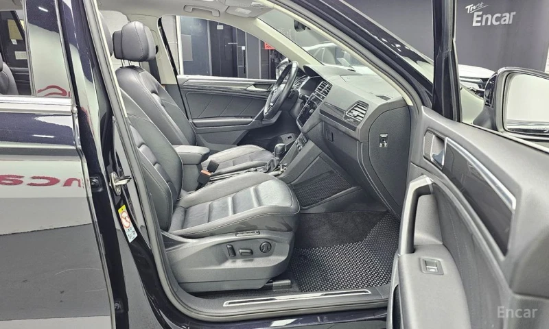 VW Tiguan, снимка 11 - Автомобили и джипове - 52725189