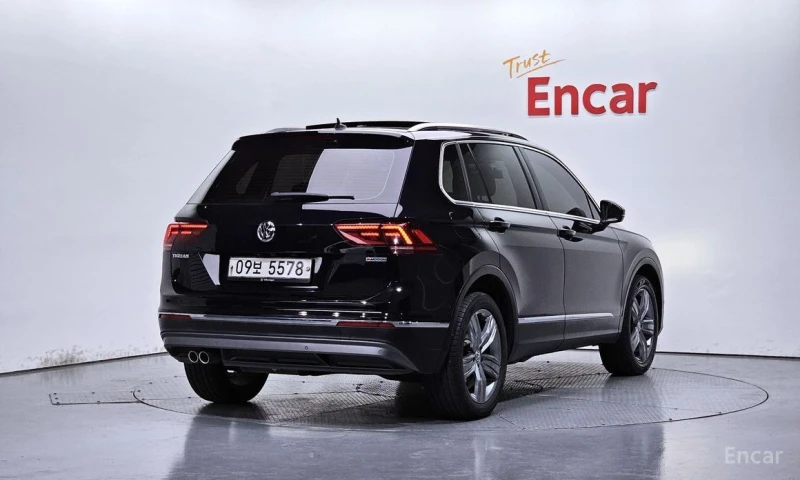 VW Tiguan, снимка 2 - Автомобили и джипове - 52725189