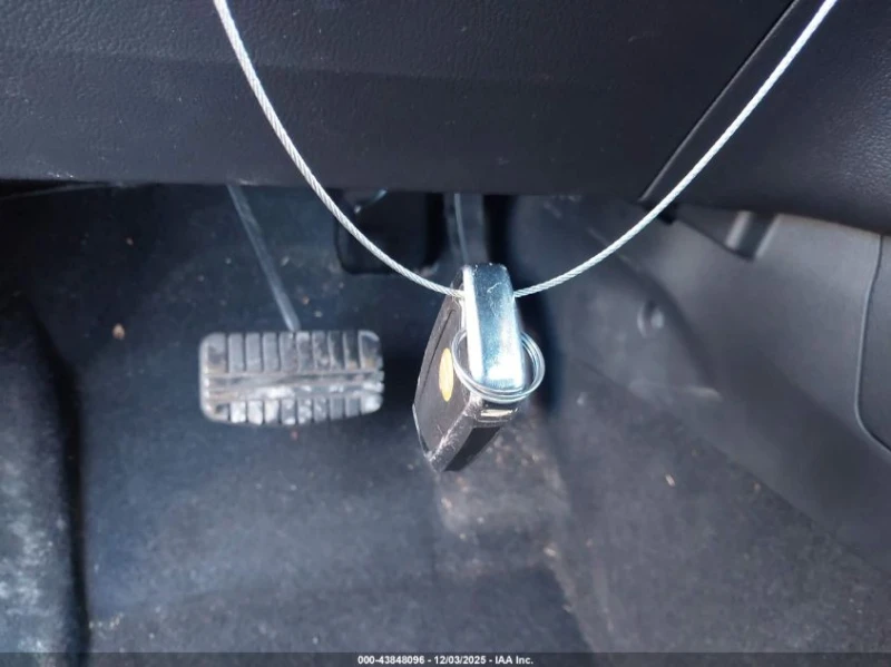 Mitsubishi Outlander 2.4L I-4 VVT, 166HP 4X4 Drive, снимка 3 - Автомобили и джипове - 52841522