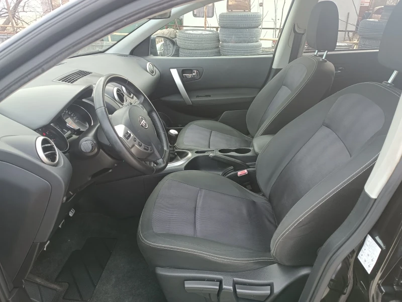 Nissan Qashqai, снимка 9 - Автомобили и джипове - 53027833