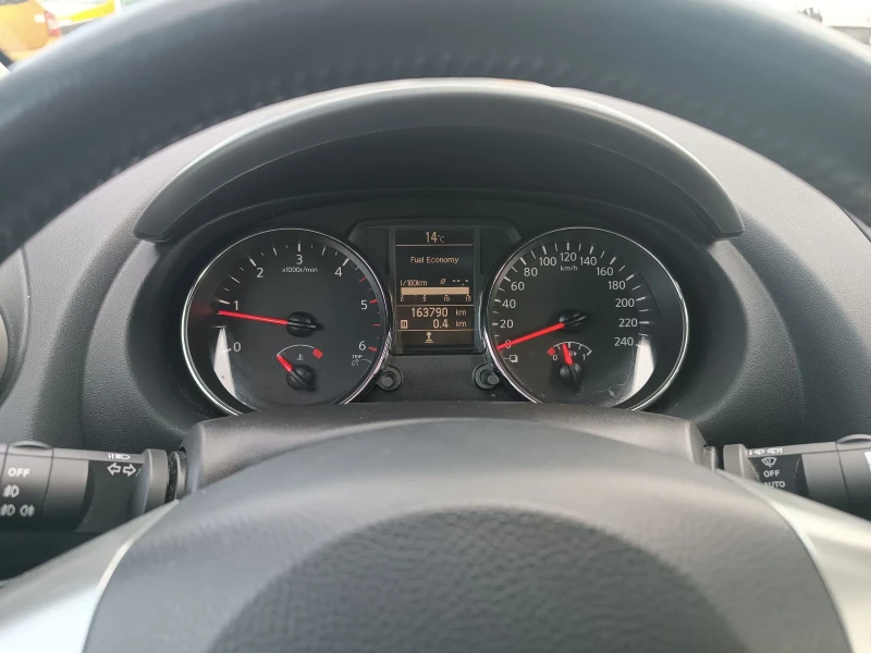 Nissan Qashqai, снимка 7 - Автомобили и джипове - 53027833