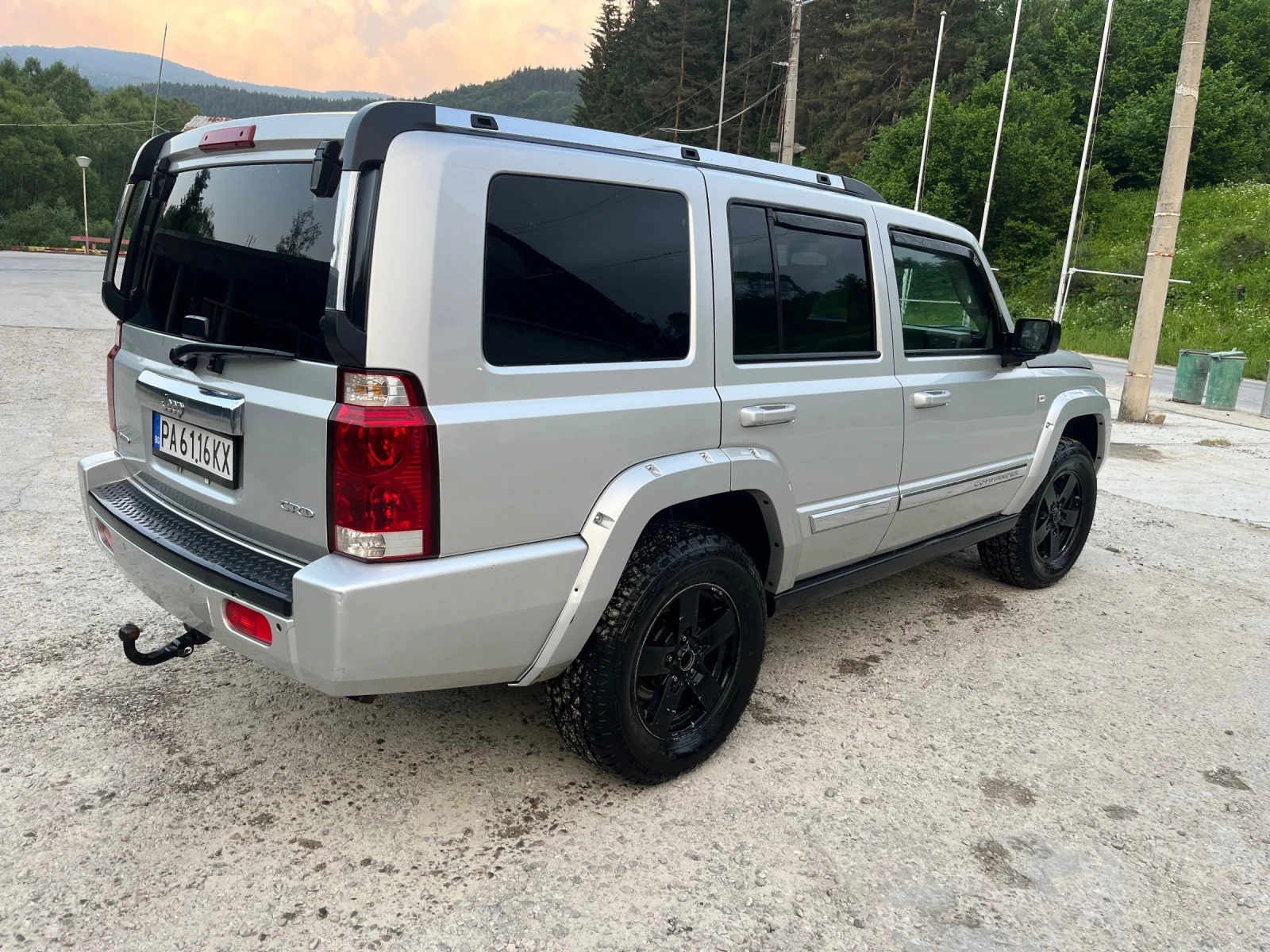 Jeep Commander  - изображение 4