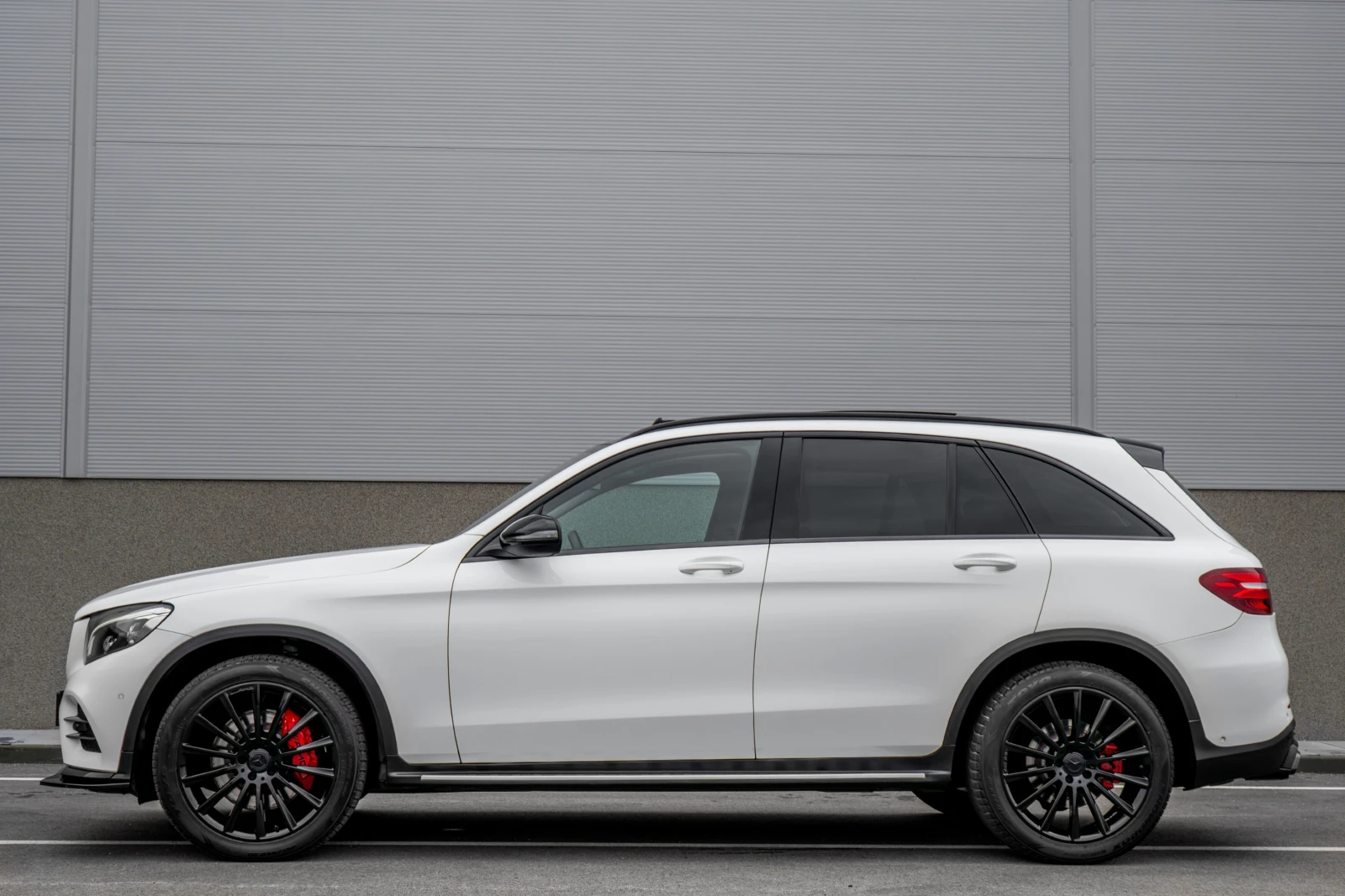 Mercedes-Benz GLC 250 d* 4MATIC* NIGHT PACK* PANORAMA* AMG* NEW - изображение 2