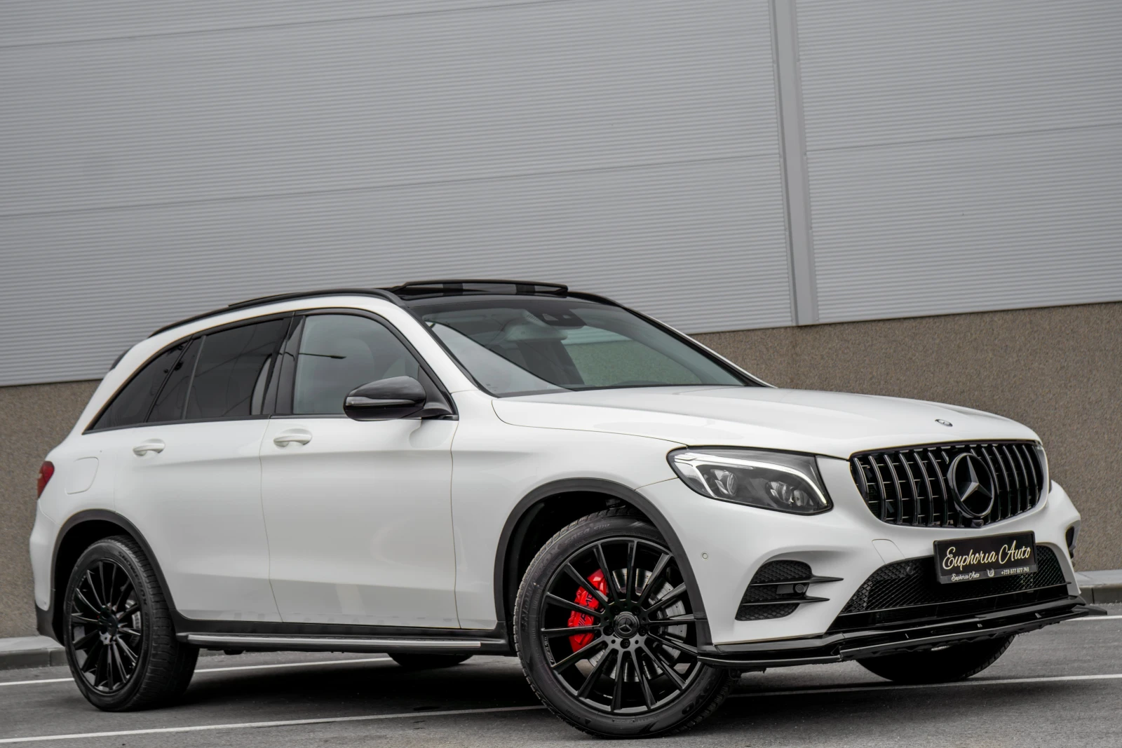 Mercedes-Benz GLC 250 d* 4MATIC* NIGHT PACK* PANORAMA* AMG* NEW - изображение 4