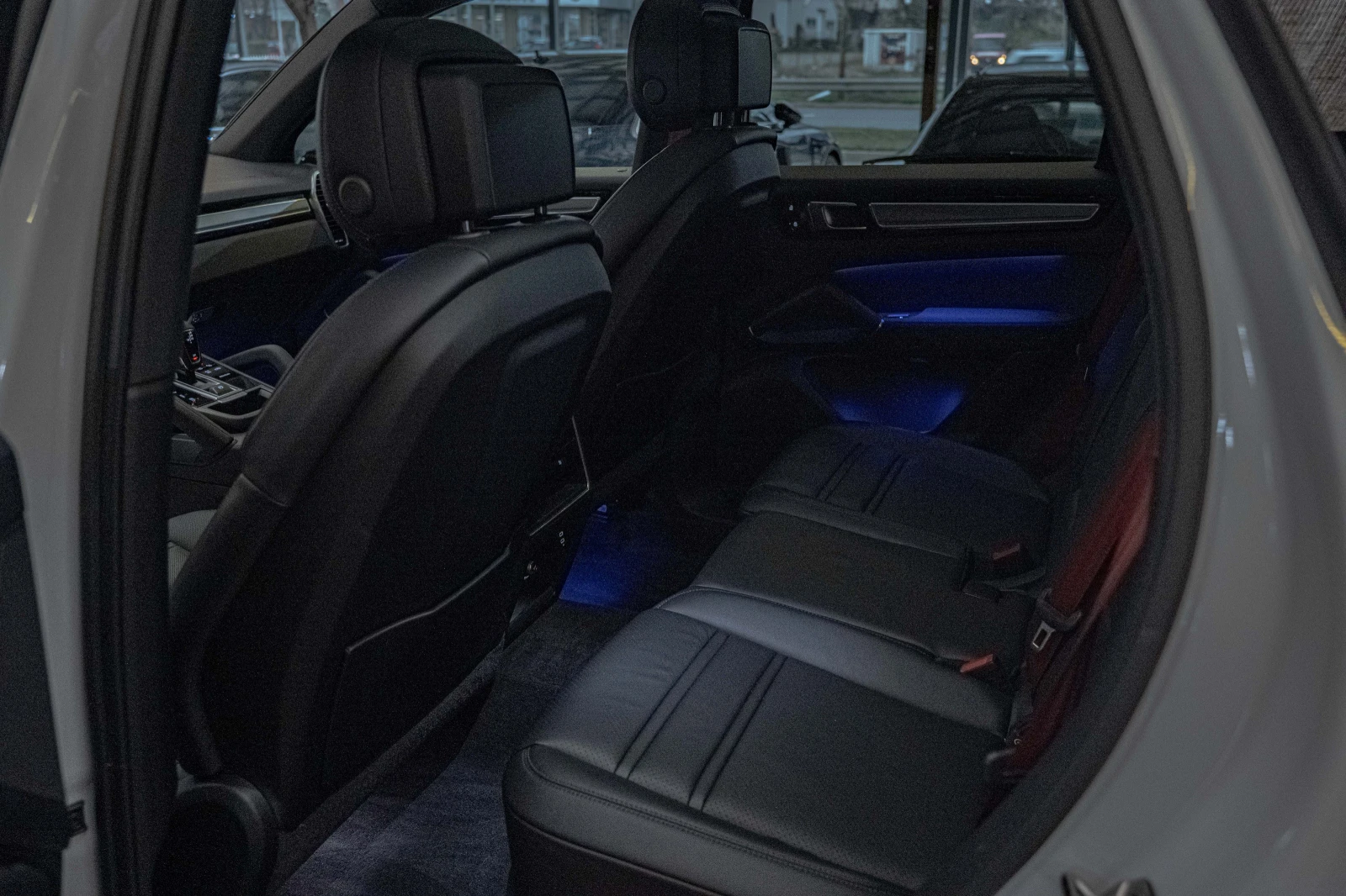 Porsche Cayenne PDLS/HuD/Обдухване/Панорама/Soft Close/Камера 360 - изображение 8