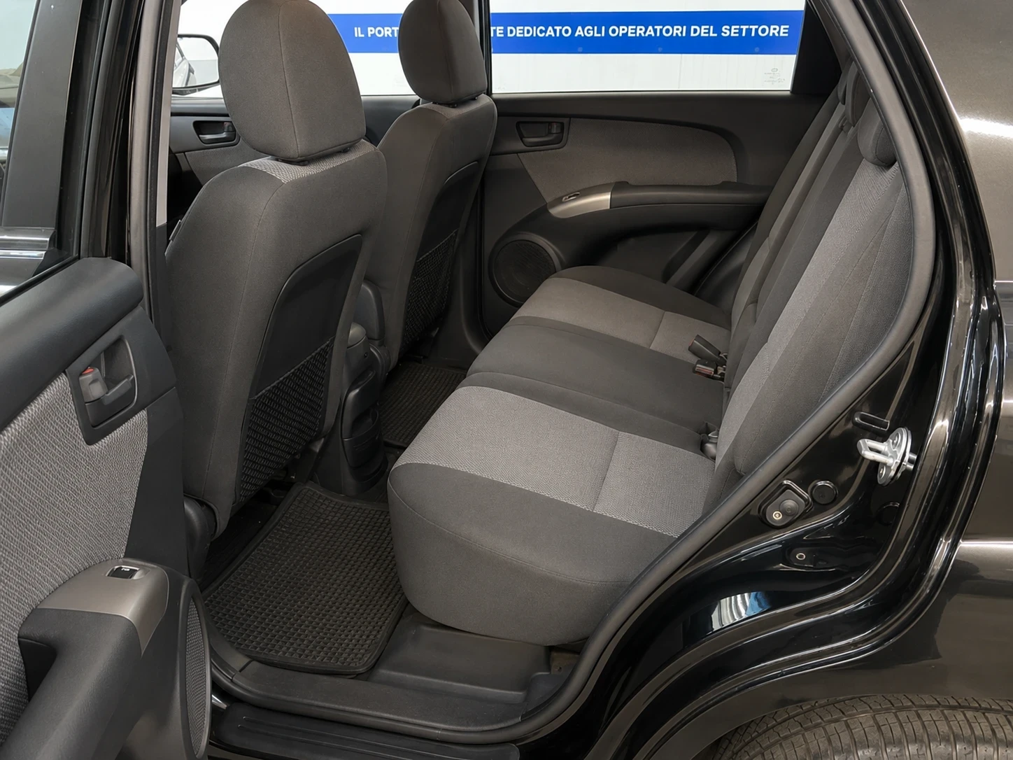 Kia Sportage 2.0i 16v LPG 4х4, снимка 9 - Автомобили и джипове - 54493488