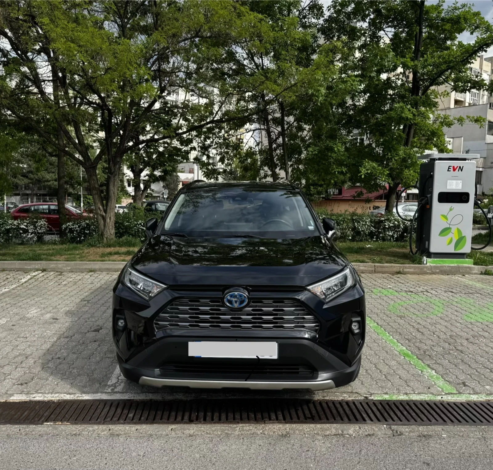 Toyota Rav4 Executive , снимка 2 - Автомобили и джипове - 54512396
