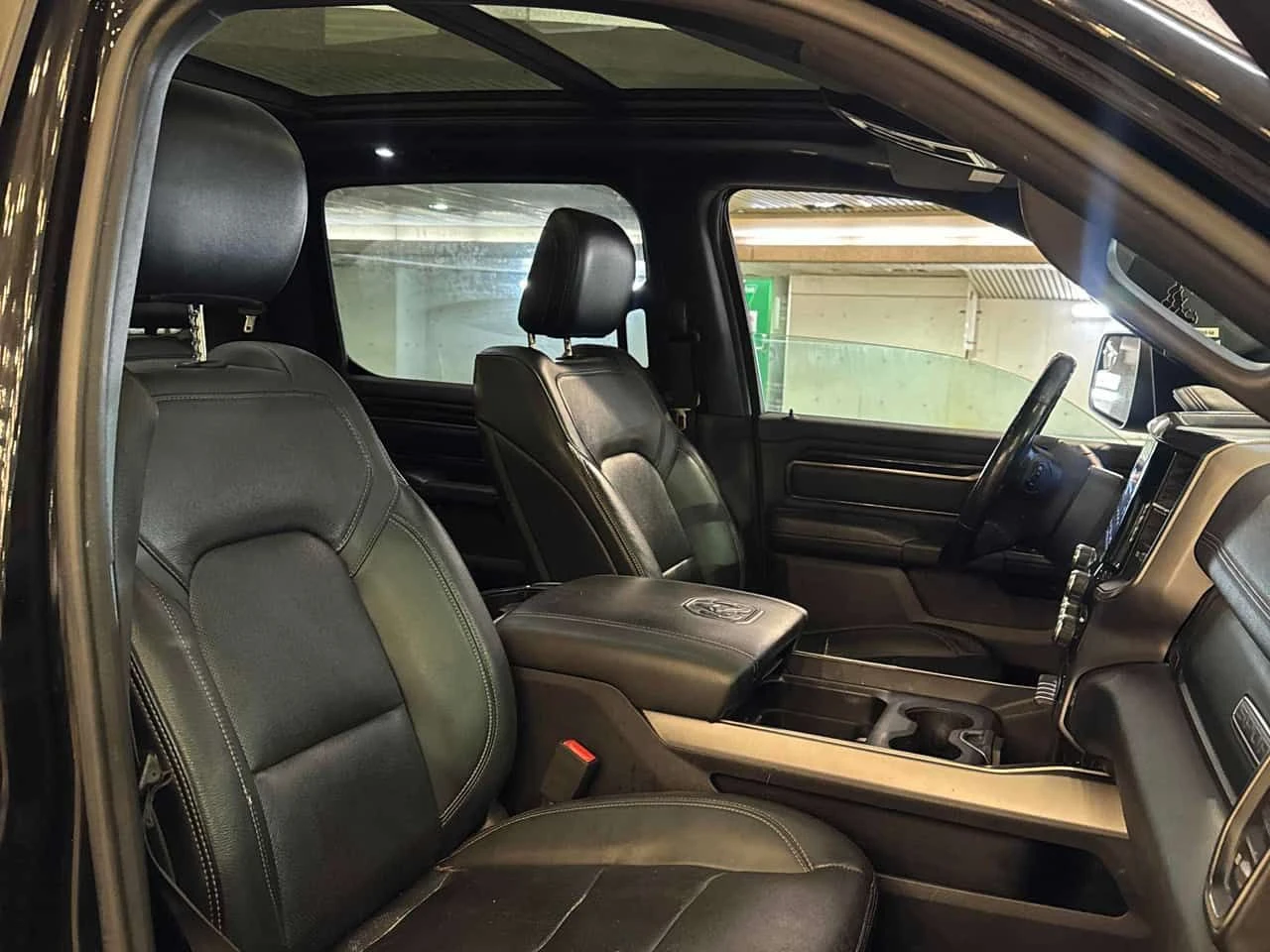 Dodge RAM 1500 * Sport * CARFAX * ЦЕНА ДО БГ, снимка 15 - Автомобили и джипове - 55036185