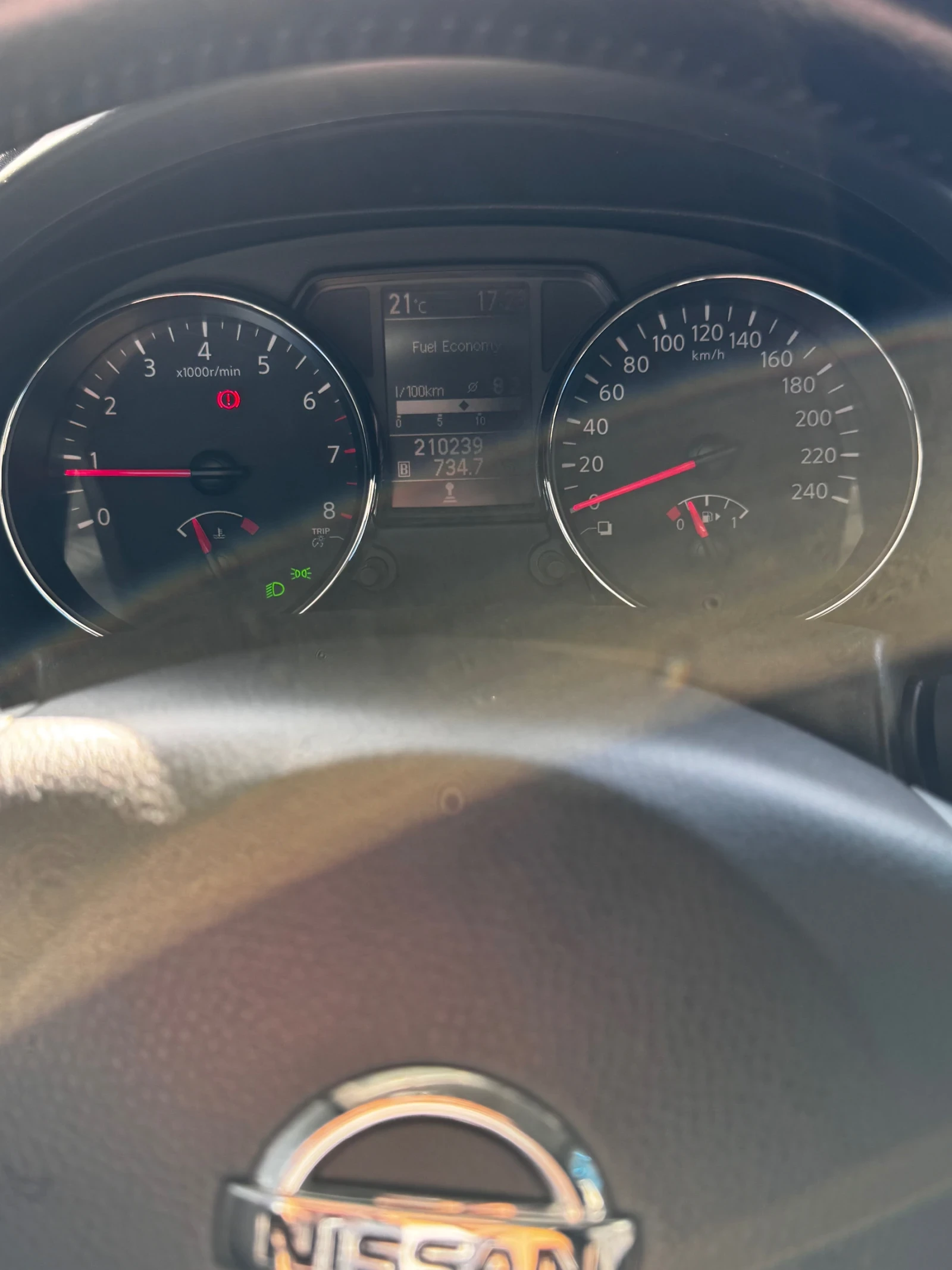 Nissan Qashqai, снимка 7 - Автомобили и джипове - 56331838