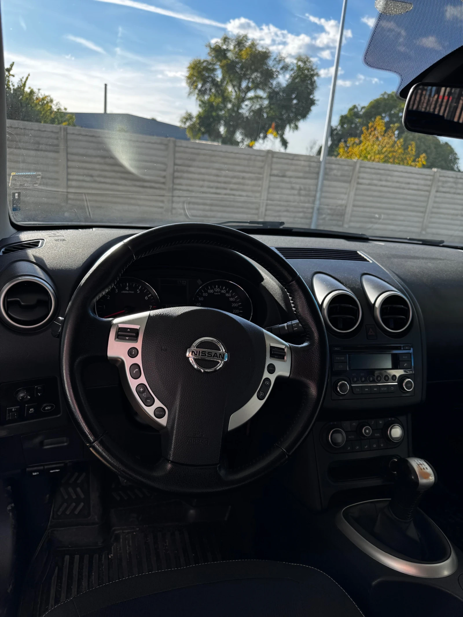 Nissan Qashqai, снимка 4 - Автомобили и джипове - 56331838