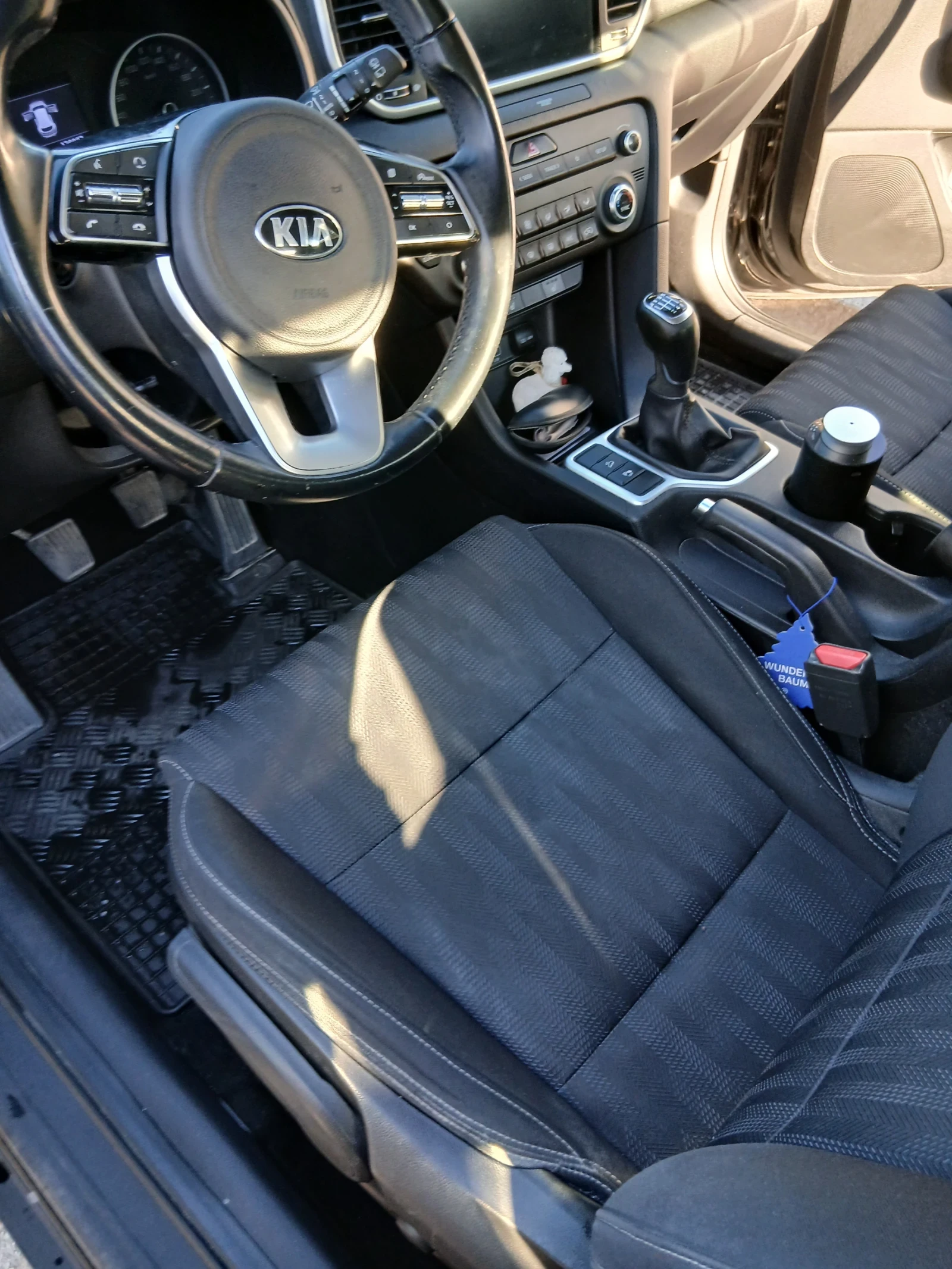 Kia Sportage, снимка 3 - Автомобили и джипове - 56348660