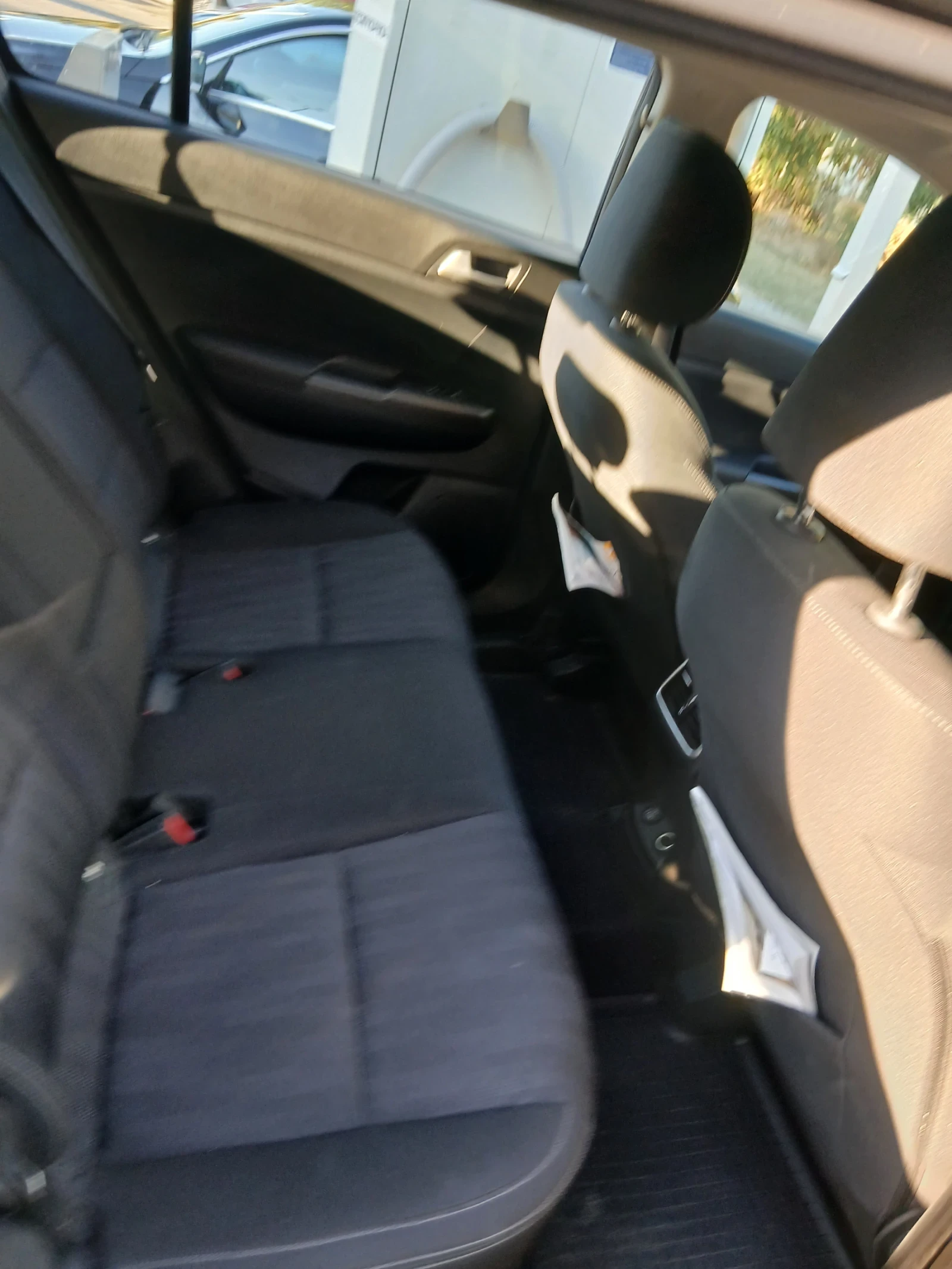 Kia Sportage, снимка 12 - Автомобили и джипове - 56348660