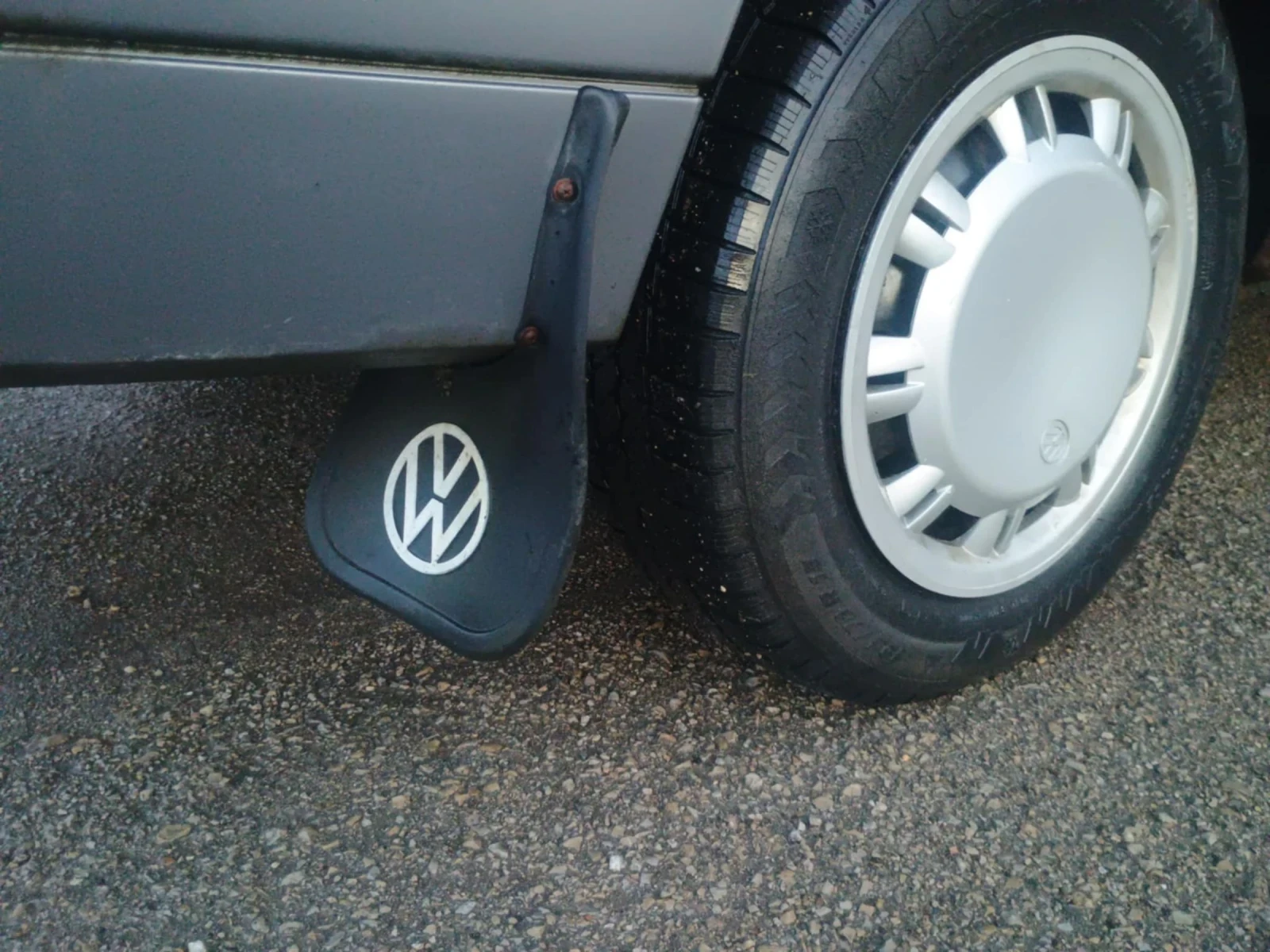 VW Multivan 2.4 дизел 1995г. На 142000км. Реални., снимка 8 - Бусове и автобуси - 54001024