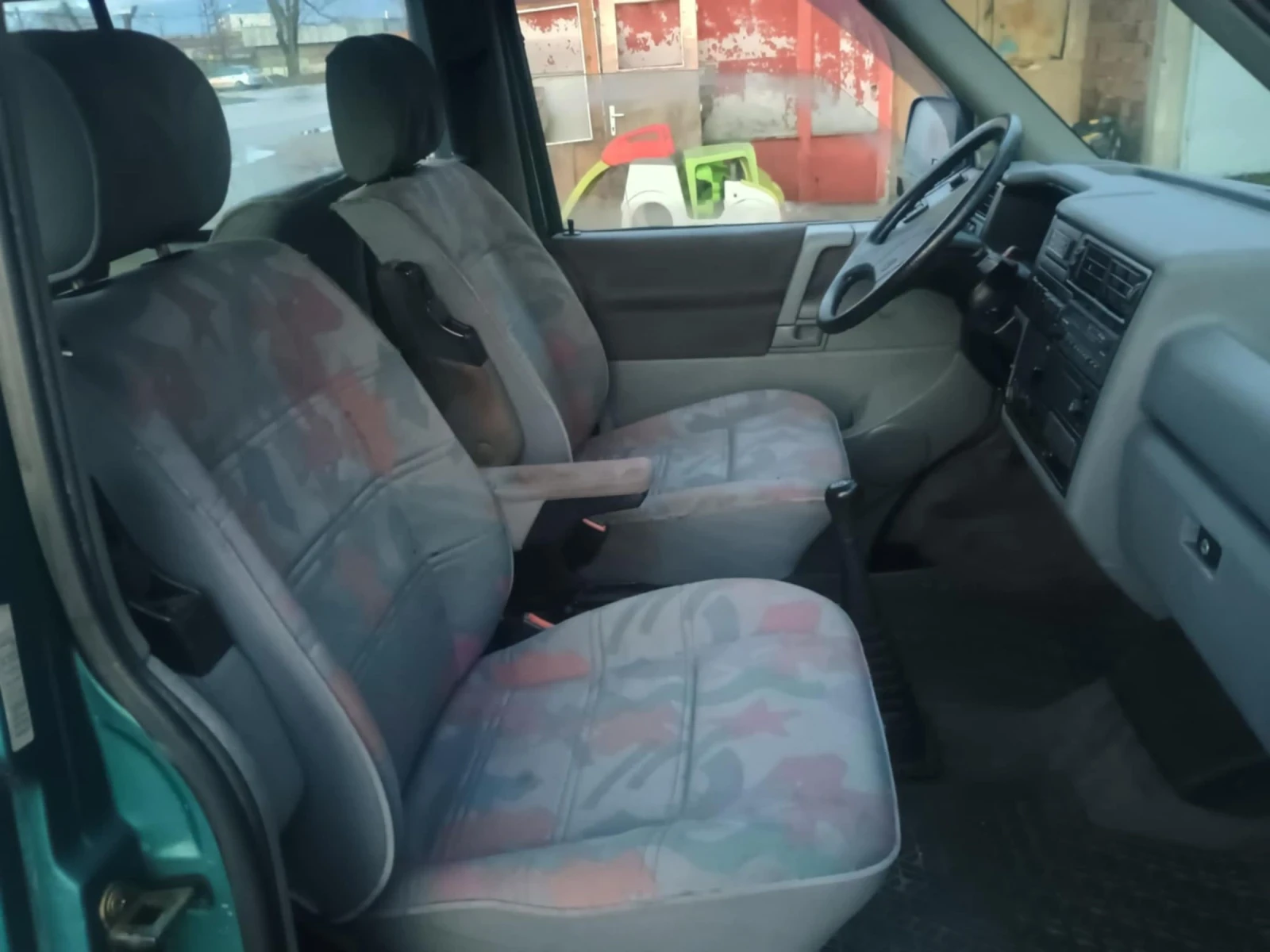 VW Multivan 2.4 дизел 1995г. На 142000км. Реални., снимка 10 - Бусове и автобуси - 54001024