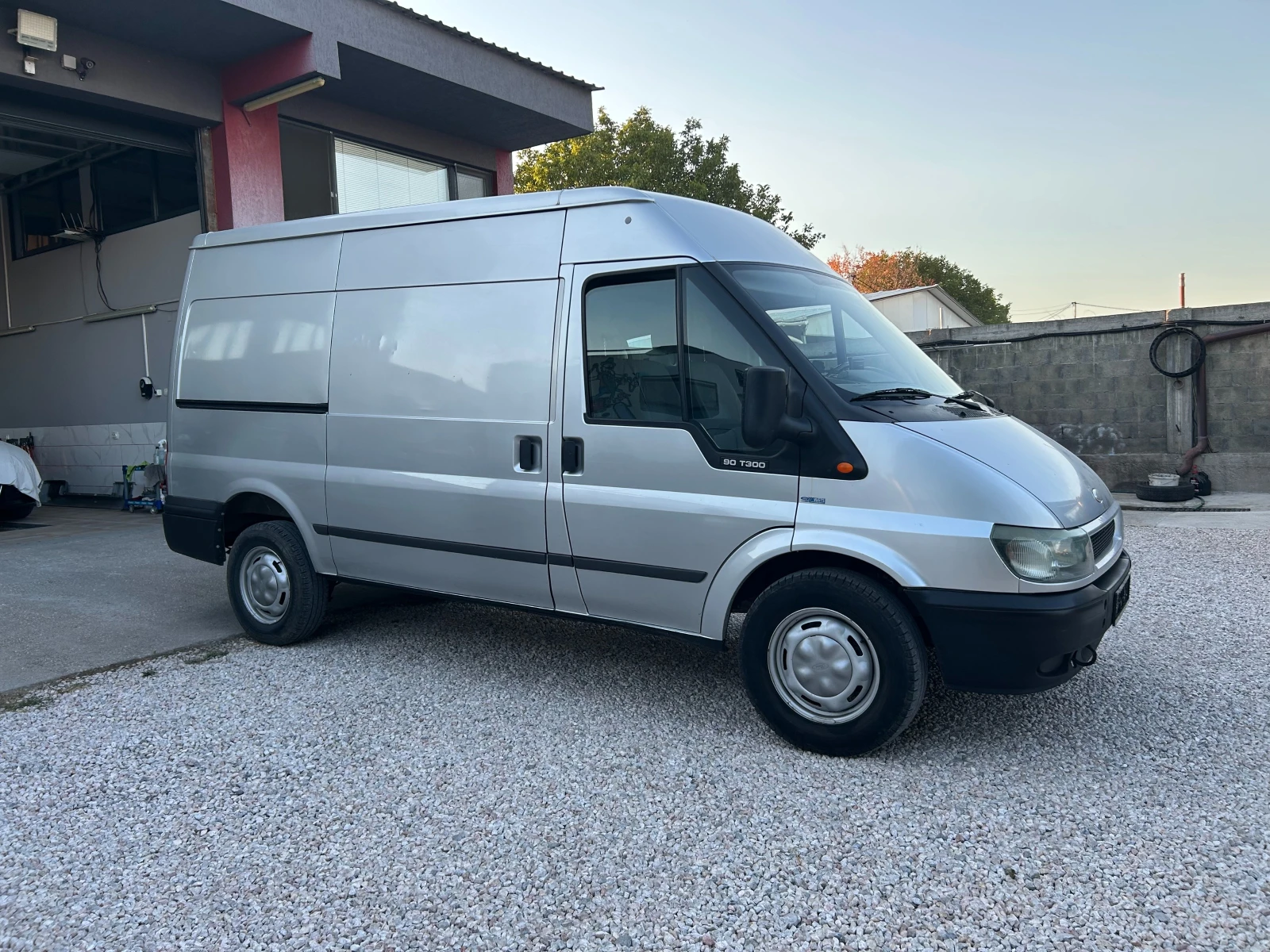 Ford Transit 2.4TD AVTOMAT, снимка 6 - Бусове и автобуси - 55878396