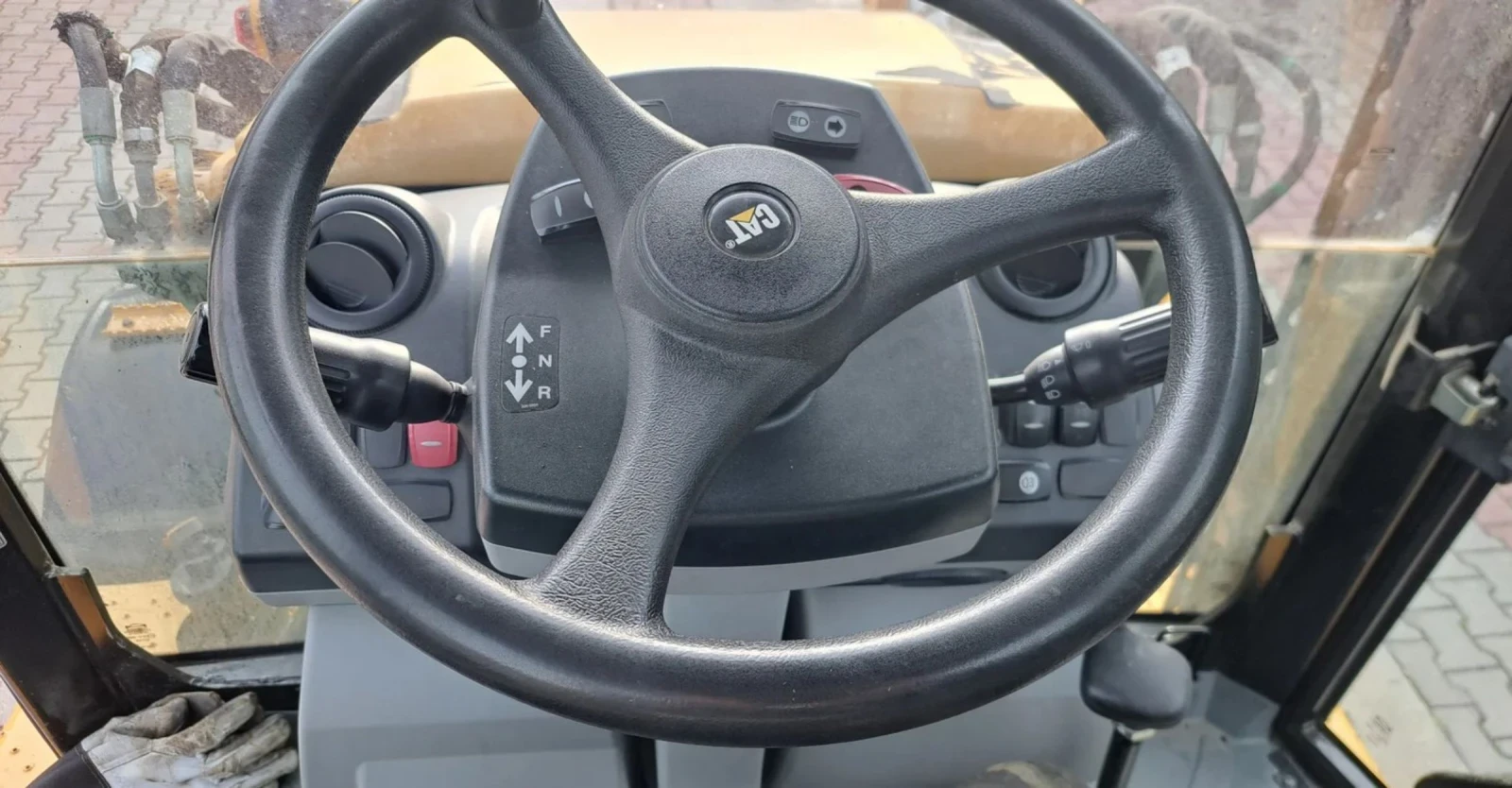 ����� Cat 428F | Mobile.bg � ����������� 10