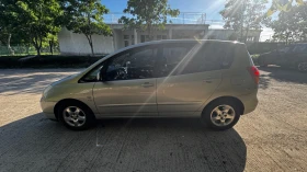 Toyota Corolla verso 2.0D, снимка 4