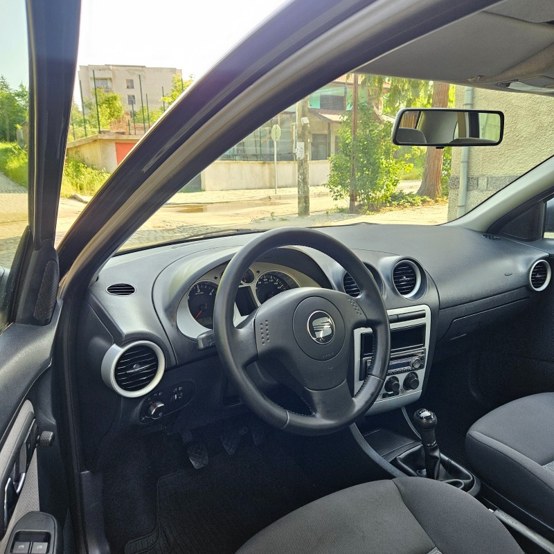 Seat Ibiza, снимка 8 - Автомобили и джипове - 46434666