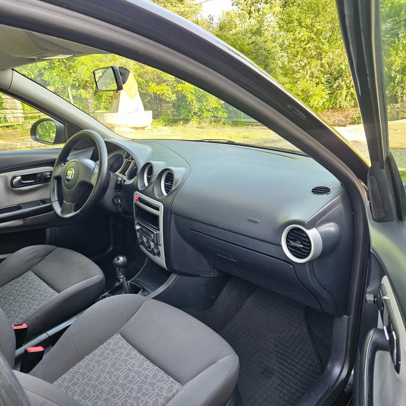 Seat Ibiza, снимка 10 - Автомобили и джипове - 46434666